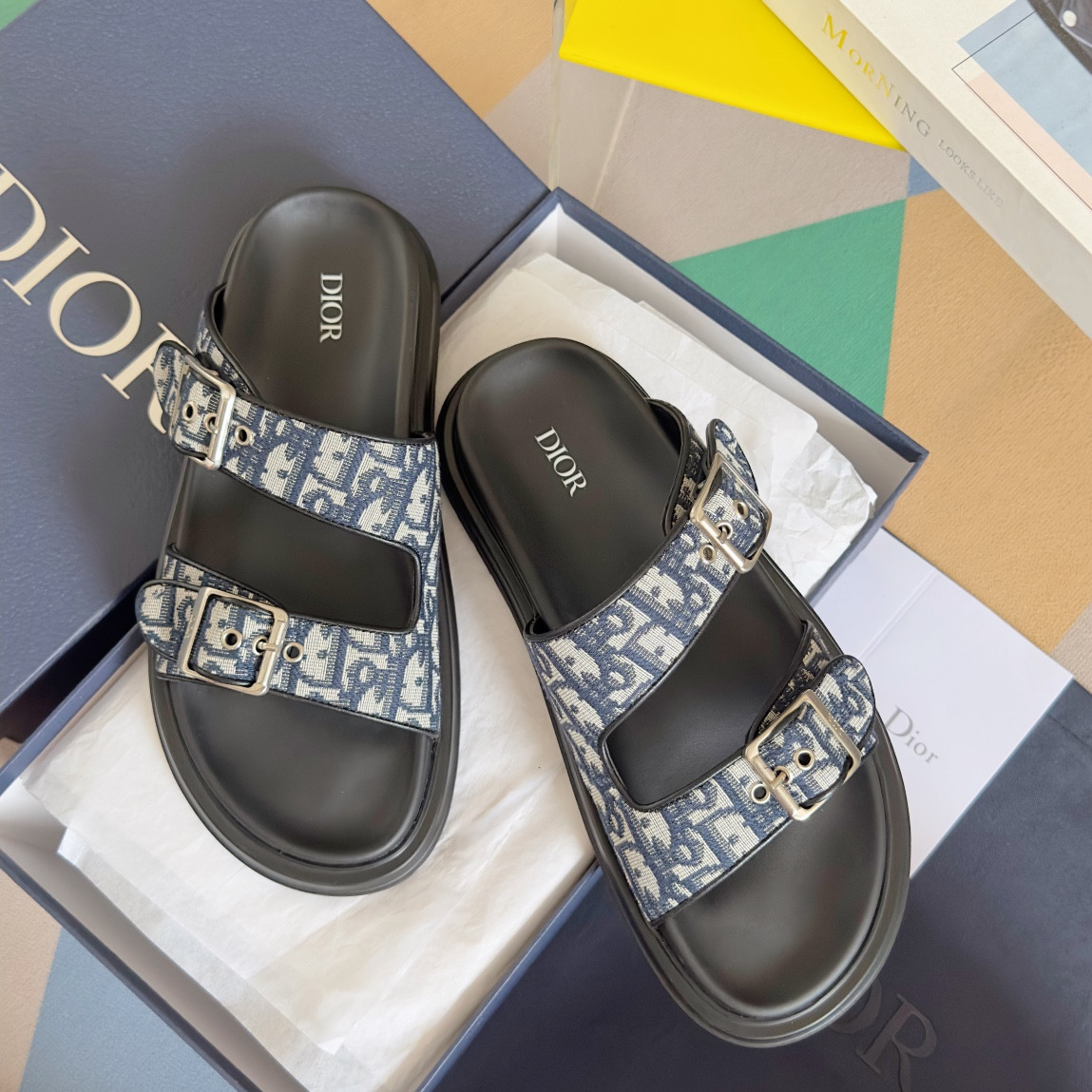 ua D*or aqua sandal