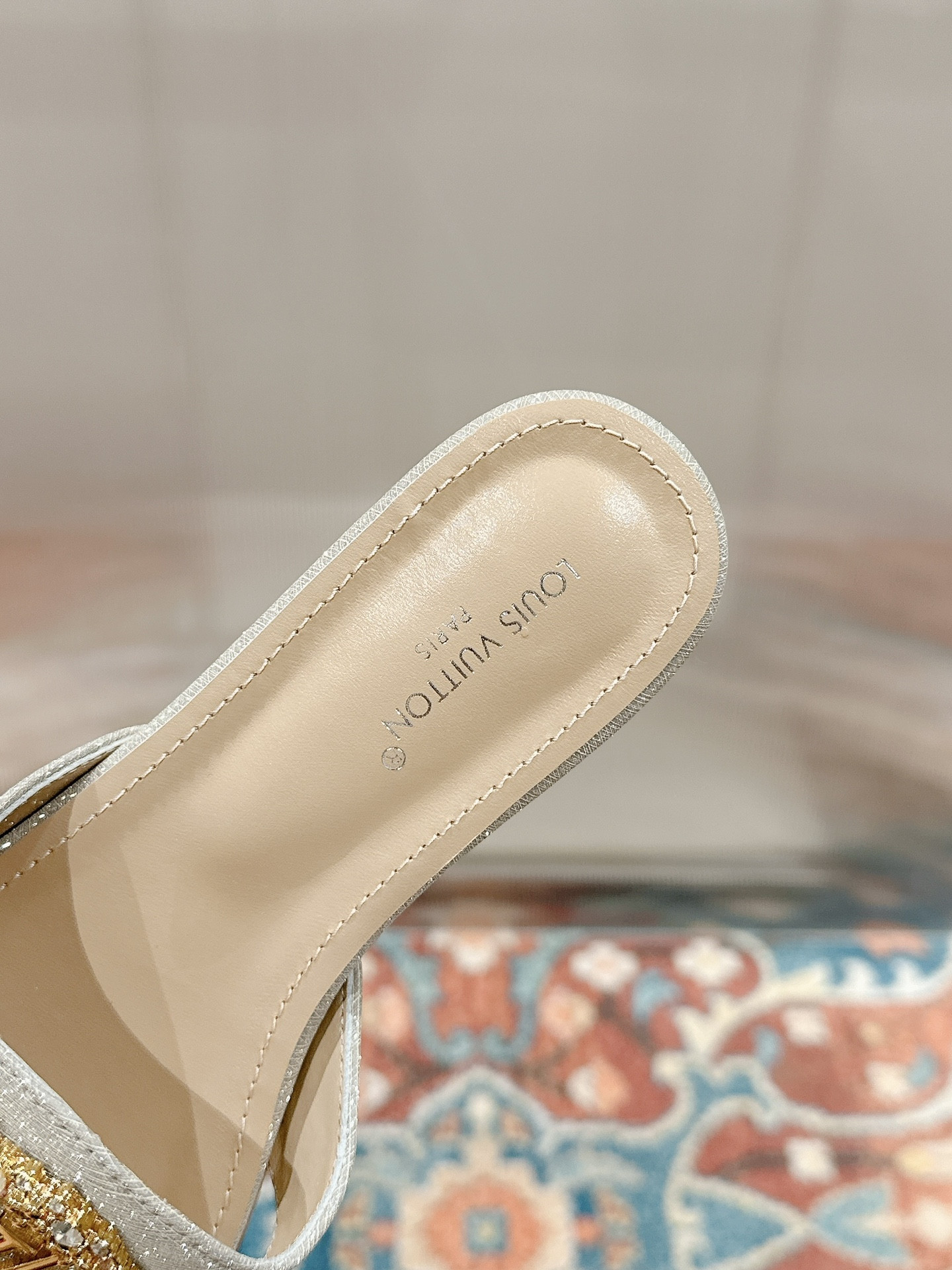 UA LV Flat Mule