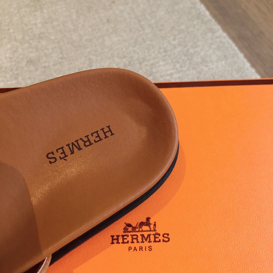 ua H**mes empire sandal