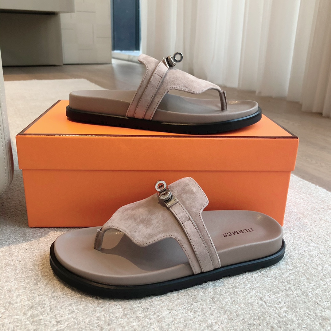 ua H**mes empire sandal