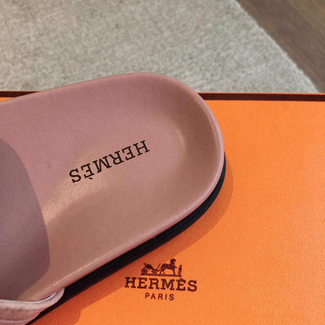 ua H**mes empire sandal