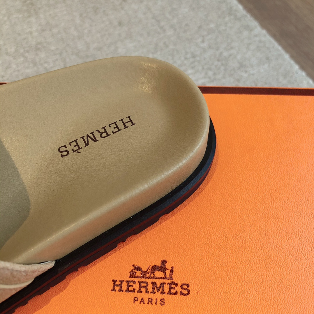 ua H**mes empire sandal