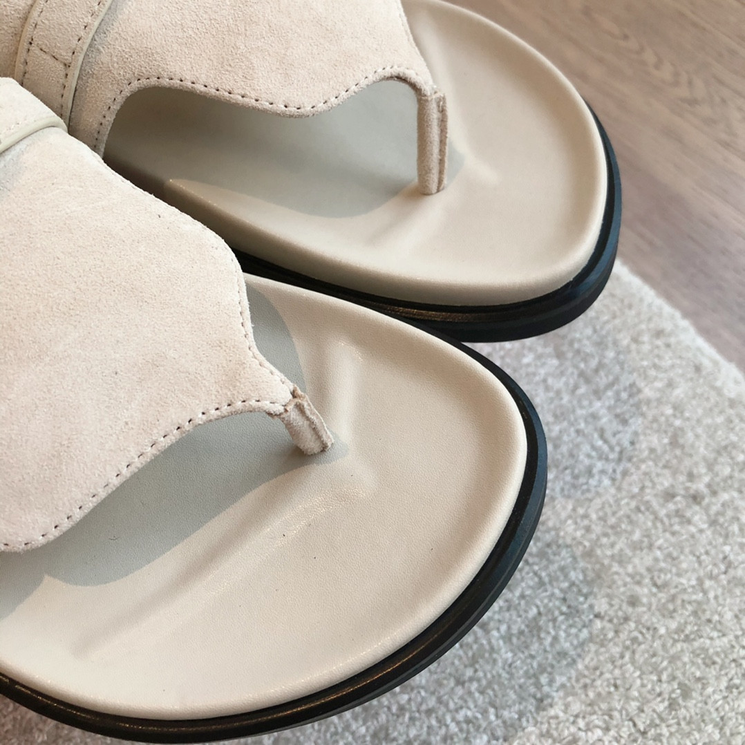 ua H**mes empire sandal