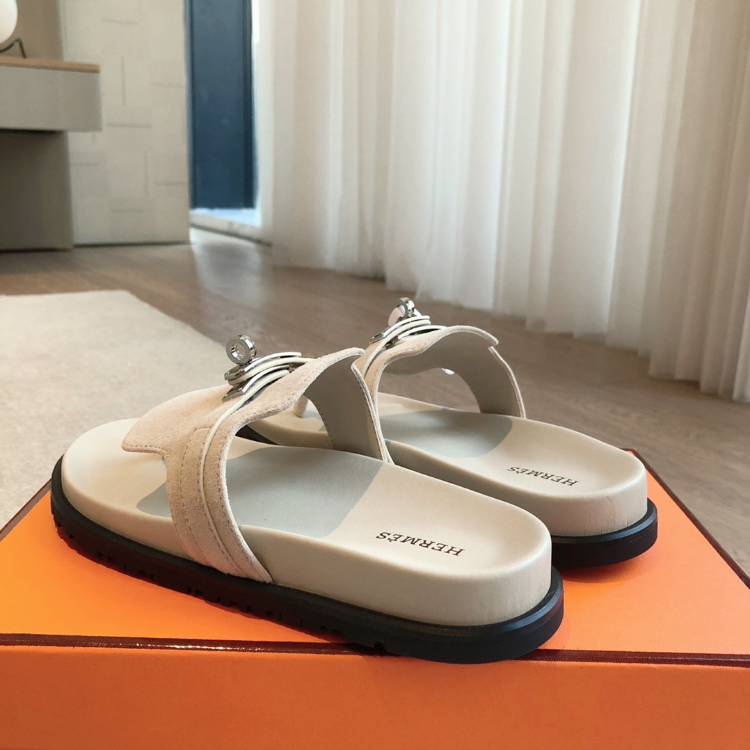 ua H**mes empire sandal