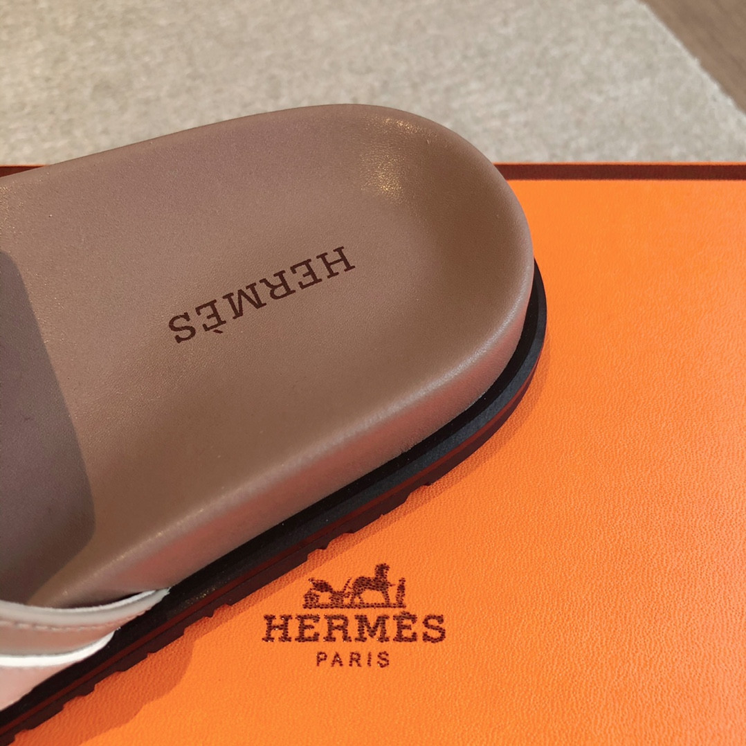 ua H**mes empire sandal