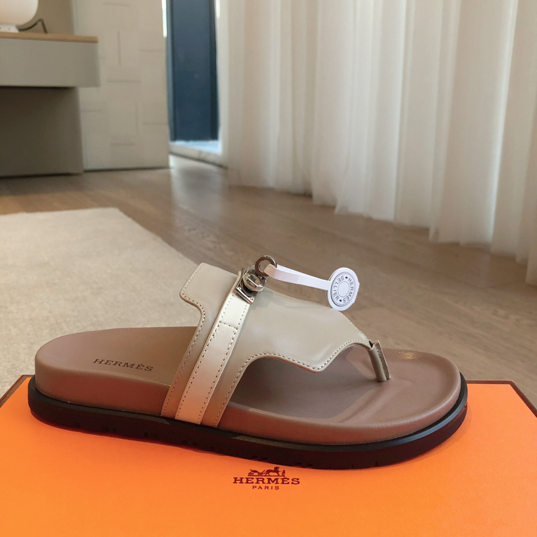 ua H**mes empire sandal