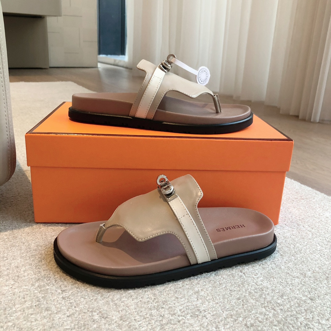 ua H**mes empire sandal