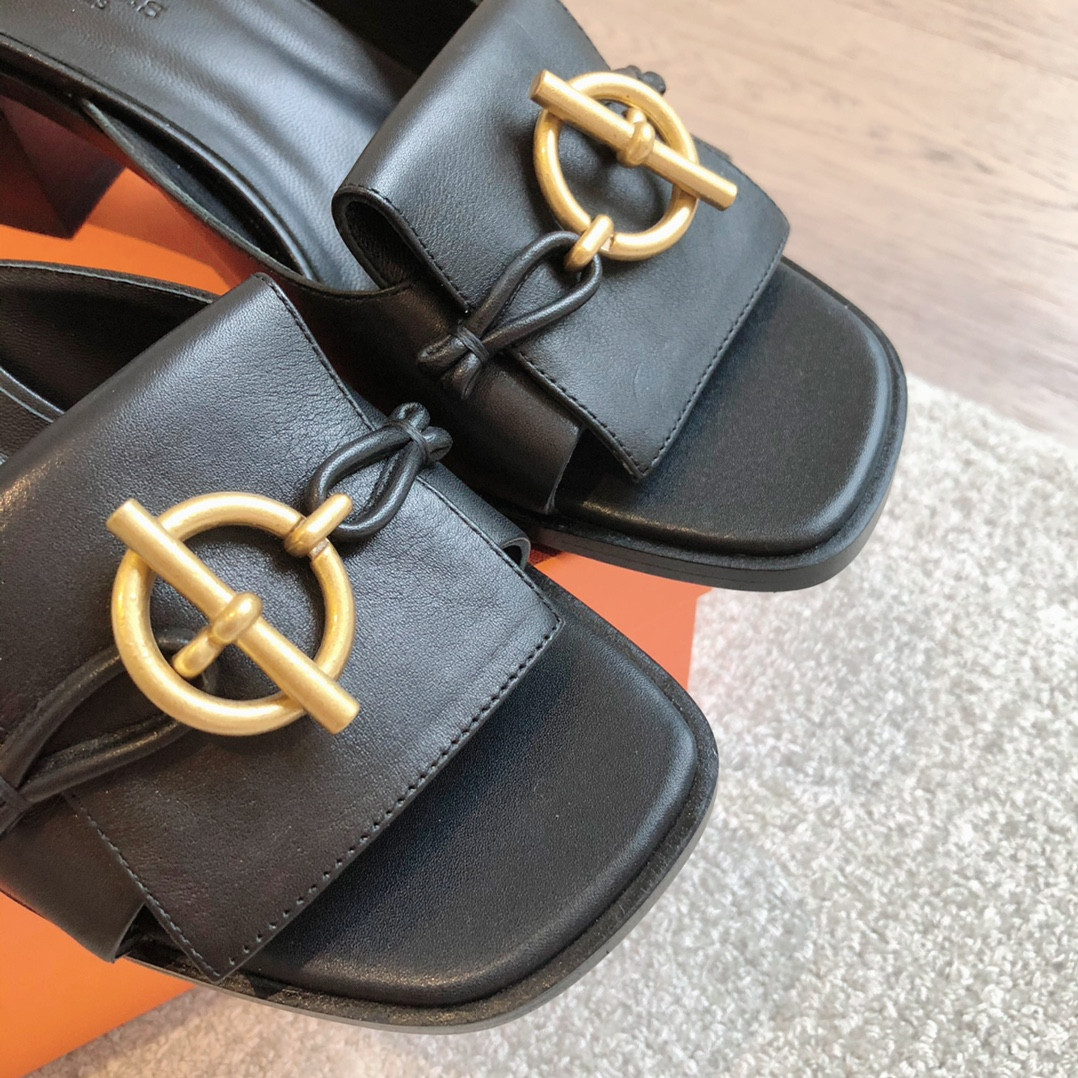 ua H**mes isle sandal