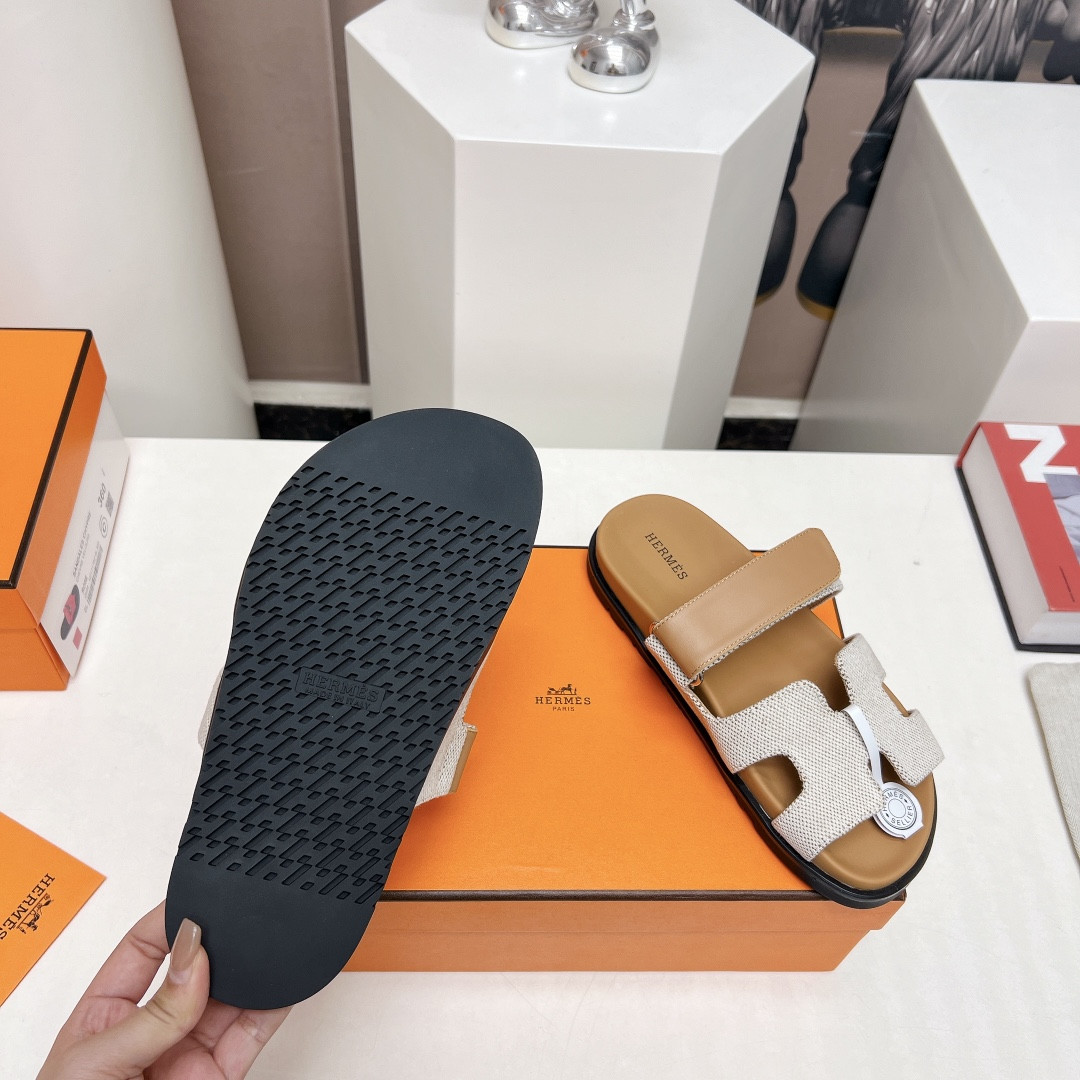 ua H**mes chypre sandal