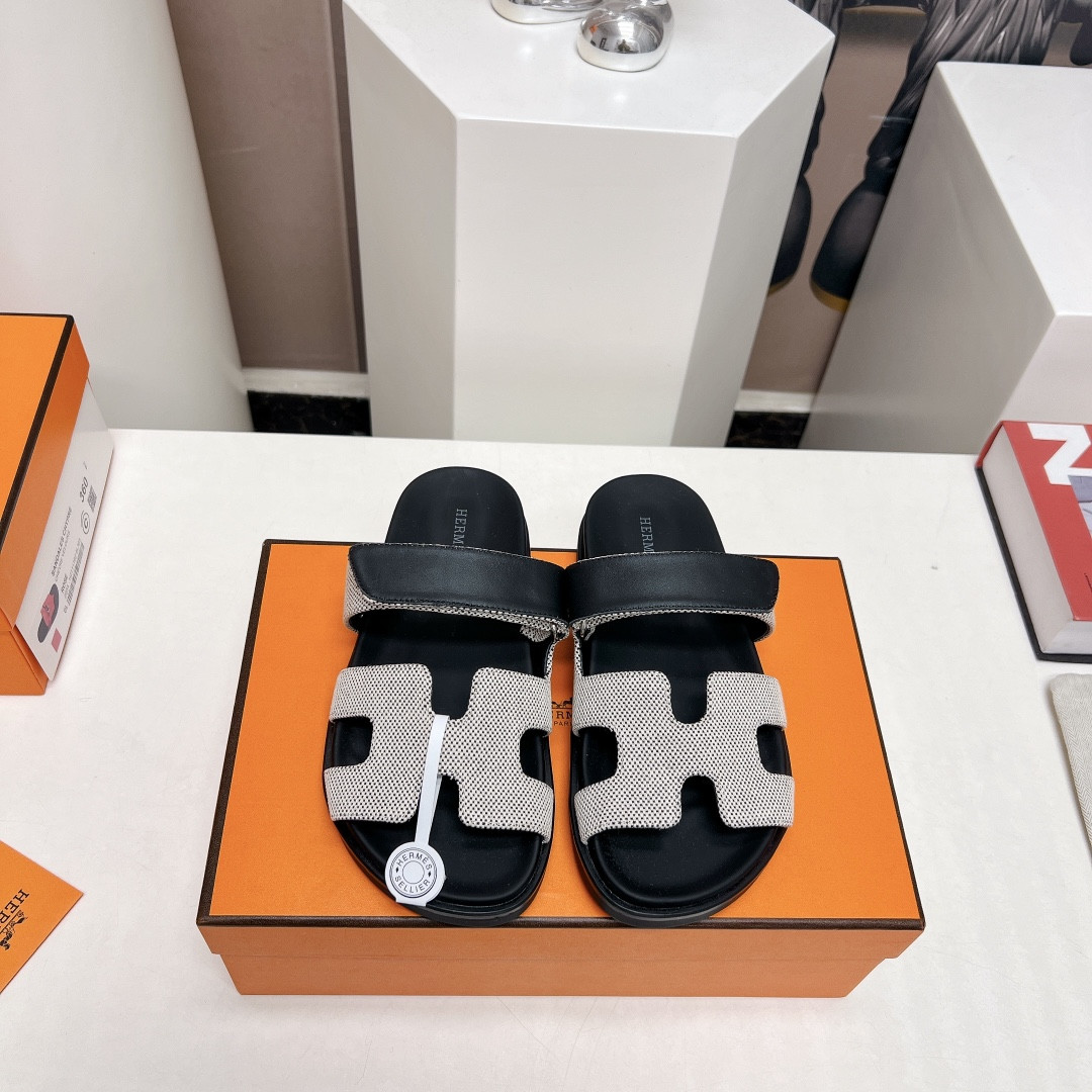 ua H**mes chypre sandal
