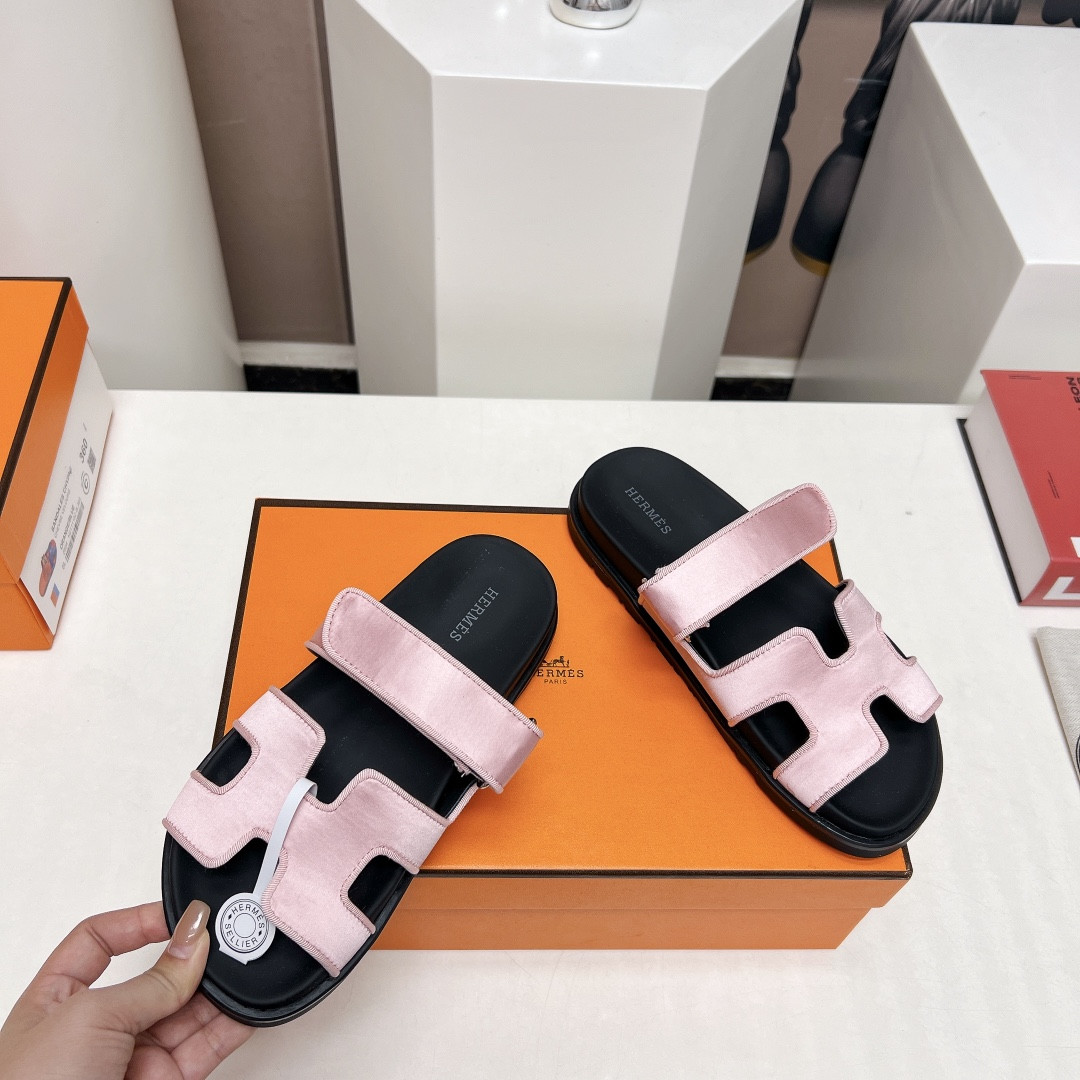 ua H**mes chypre sandal