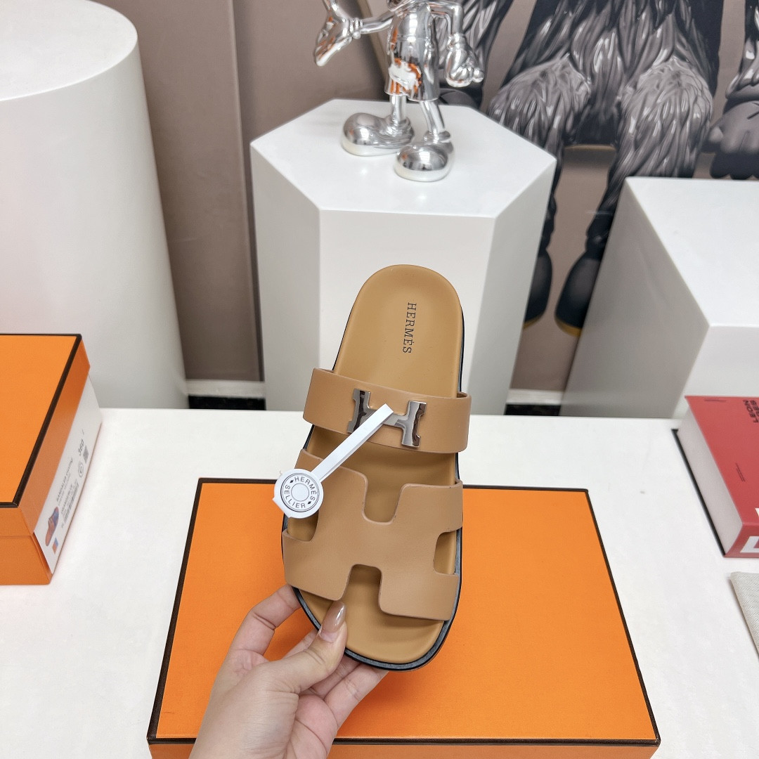 ua H**mes chypre sandal