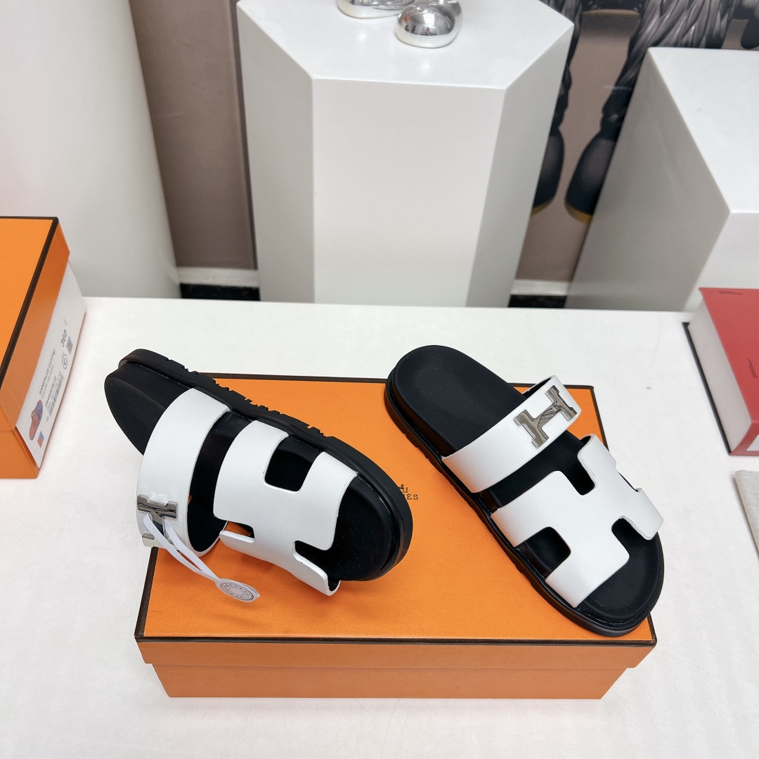ua H**mes chypre sandal
