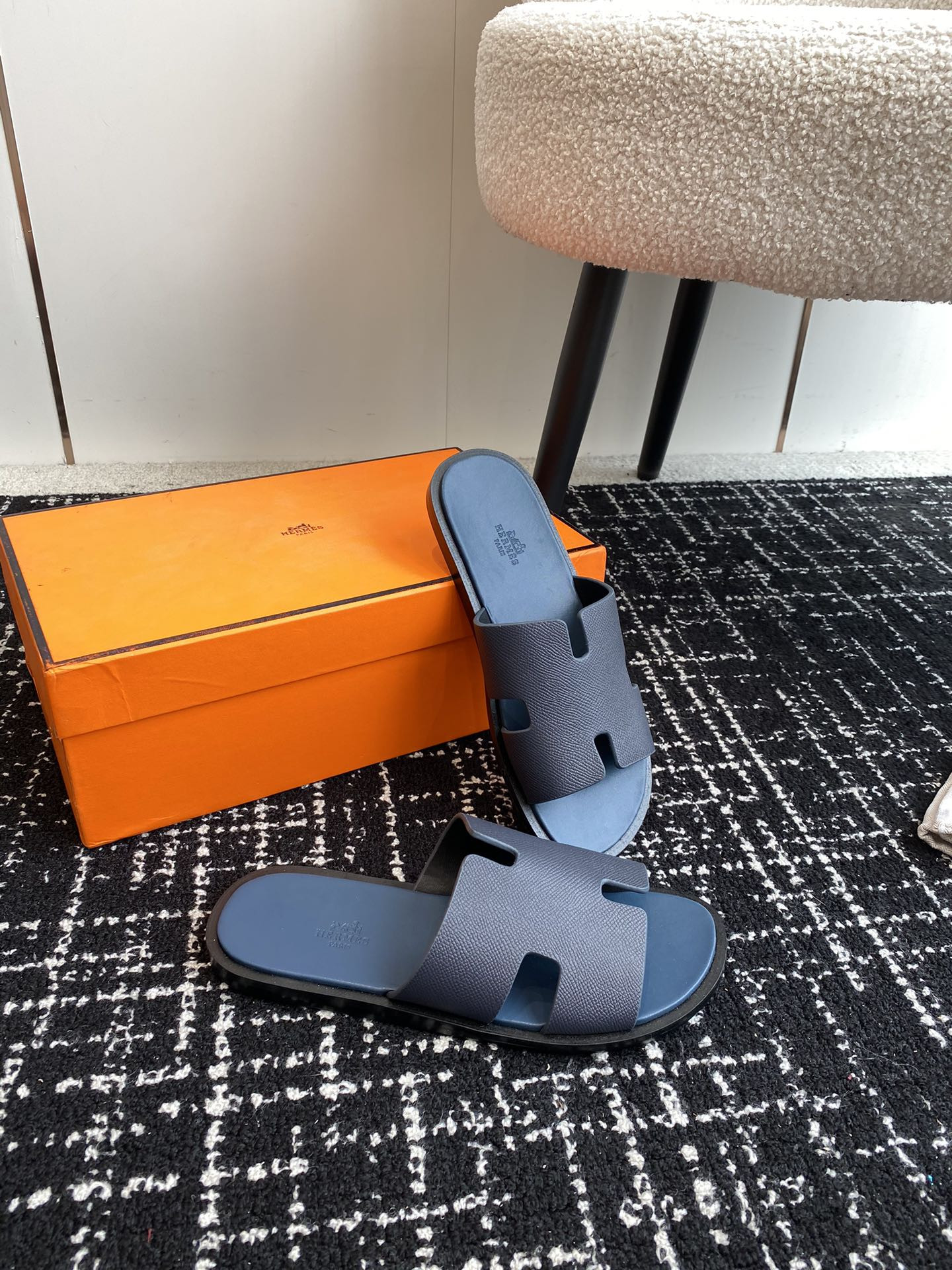 ua H**mes izmir sandal