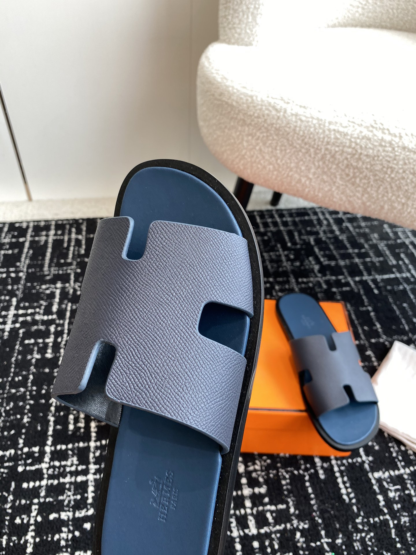 ua H**mes izmir sandal