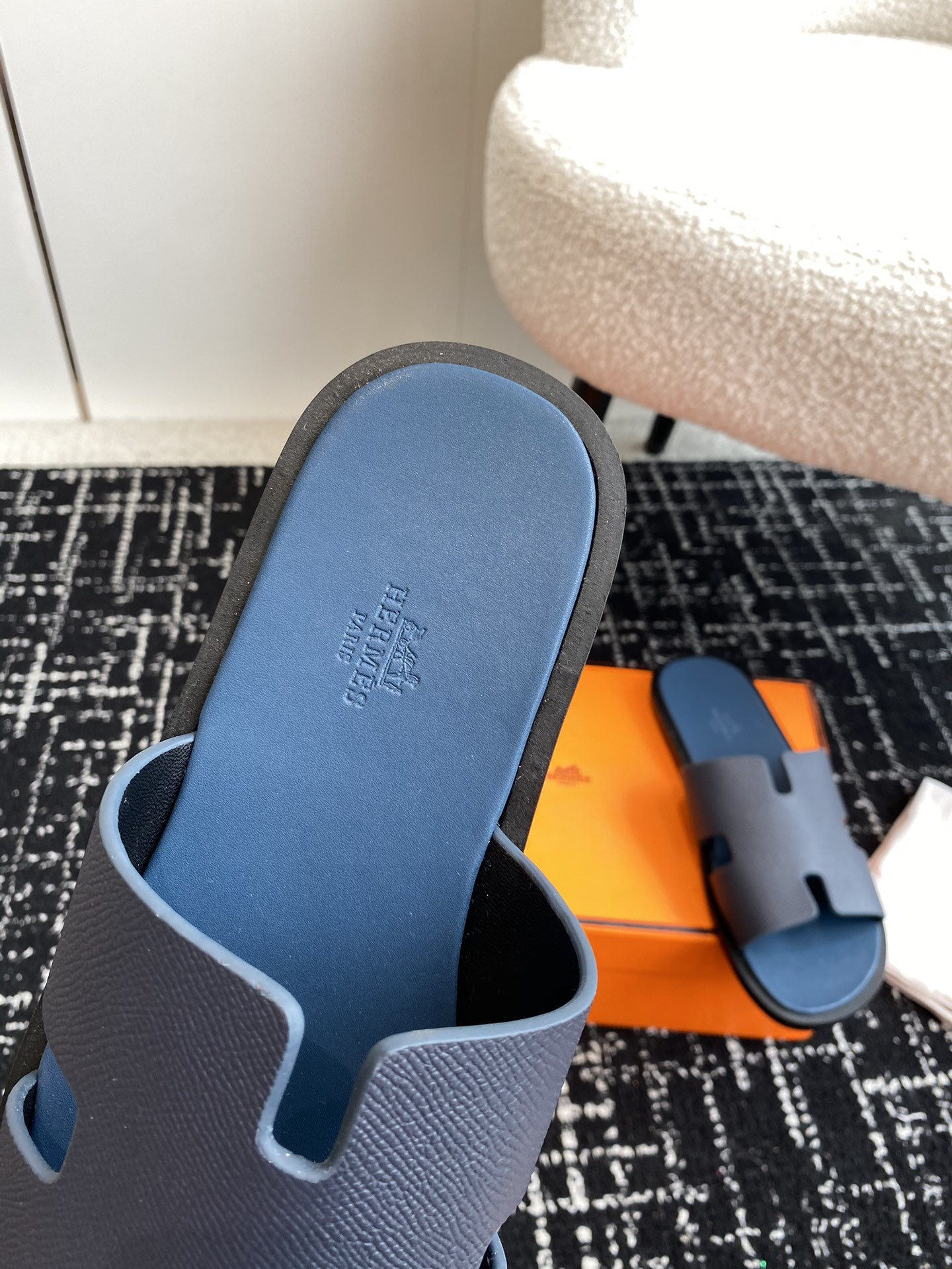 ua H**mes izmir sandal