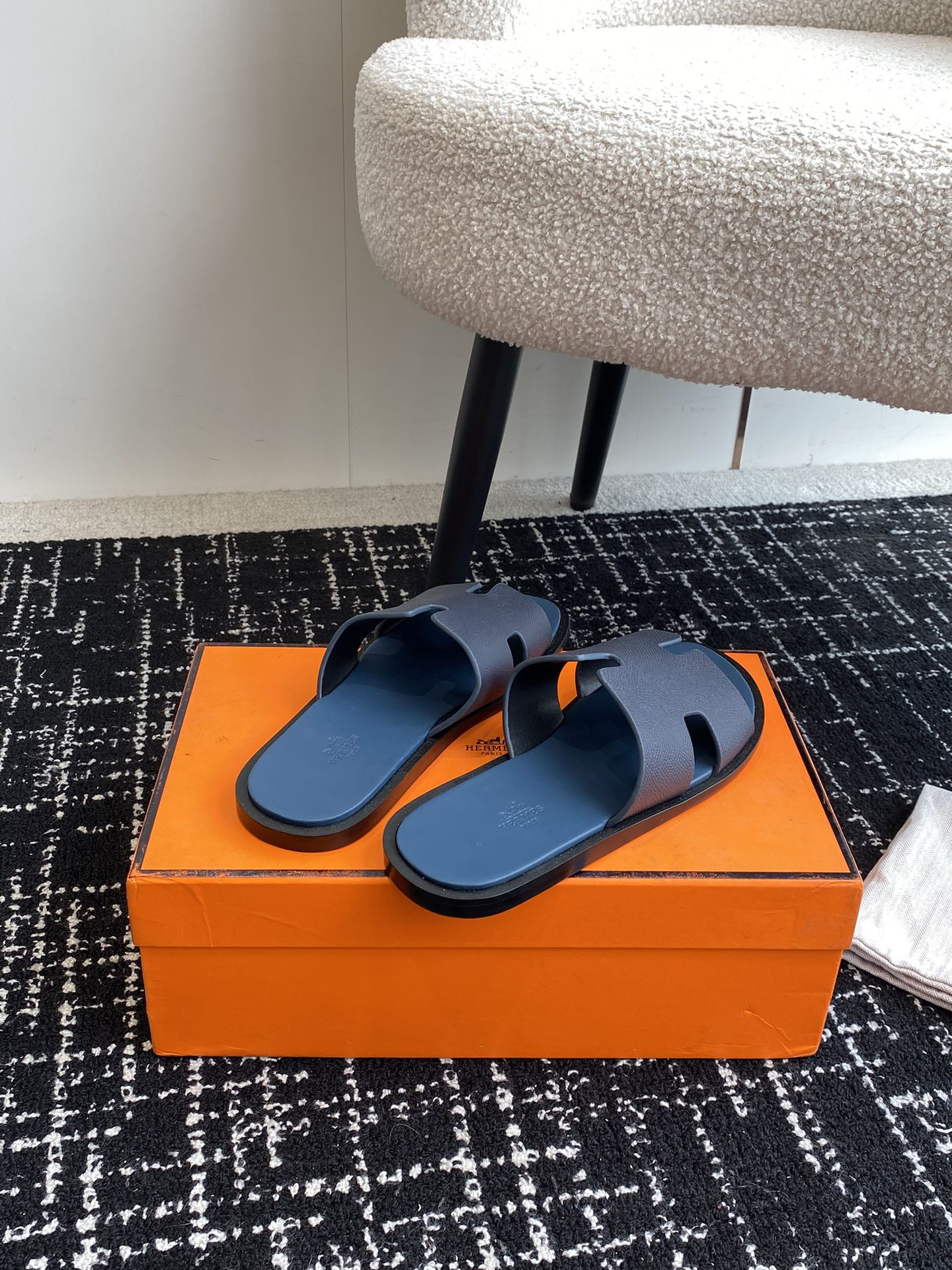 ua H**mes izmir sandal