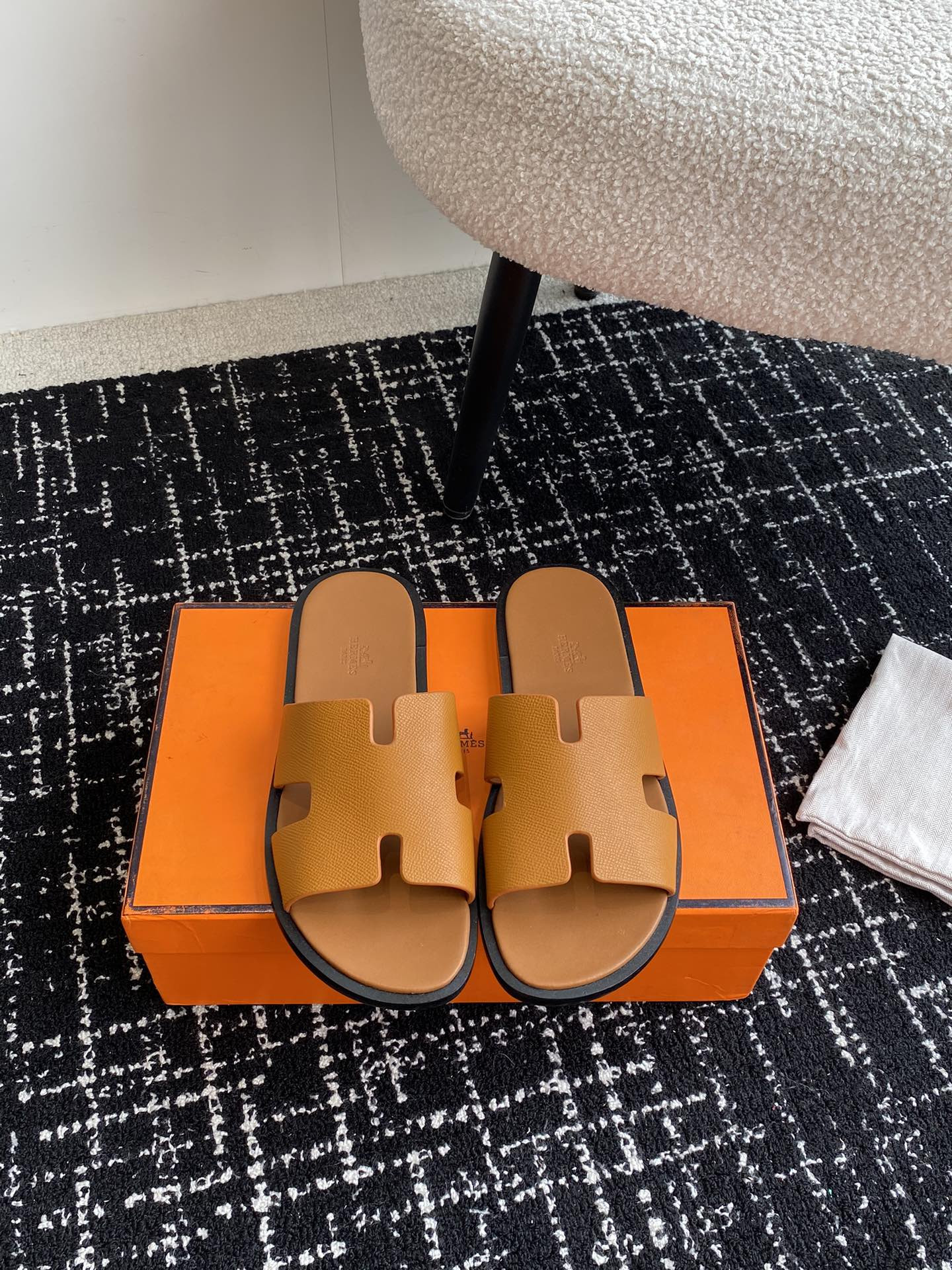 ua H**mes izmir sandal