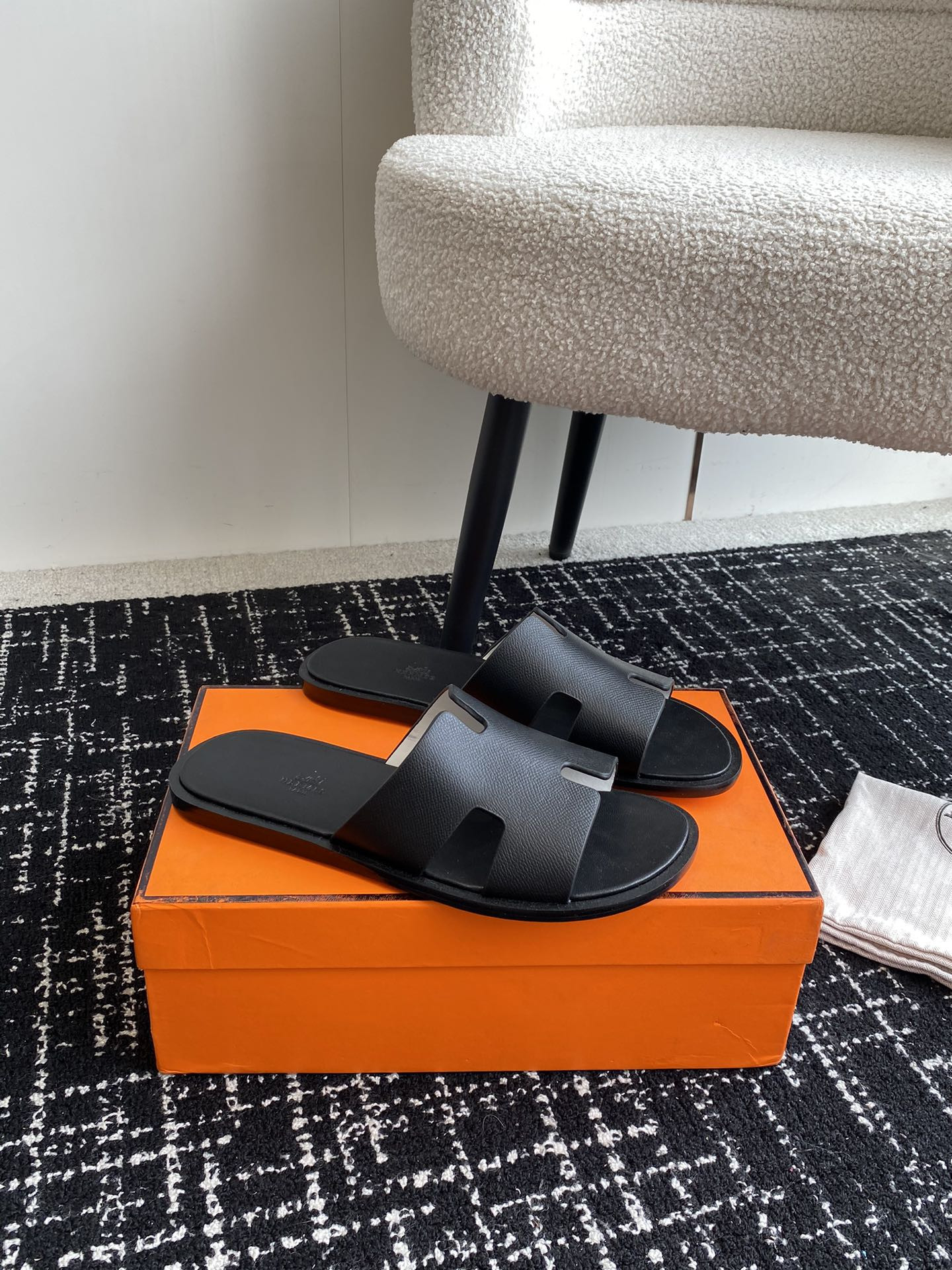 ua H**mes izmir sandal