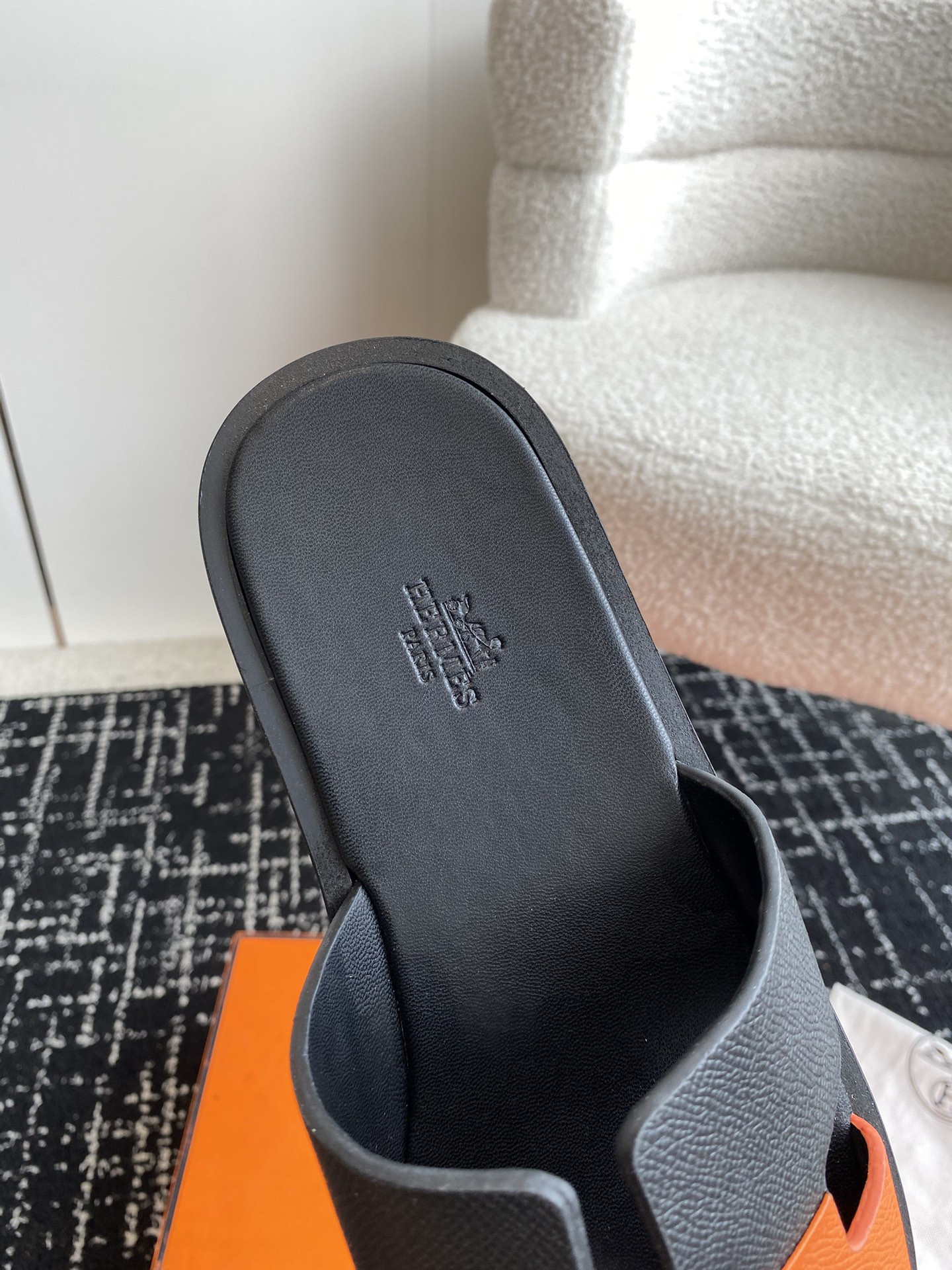 ua H**mes izmir sandal