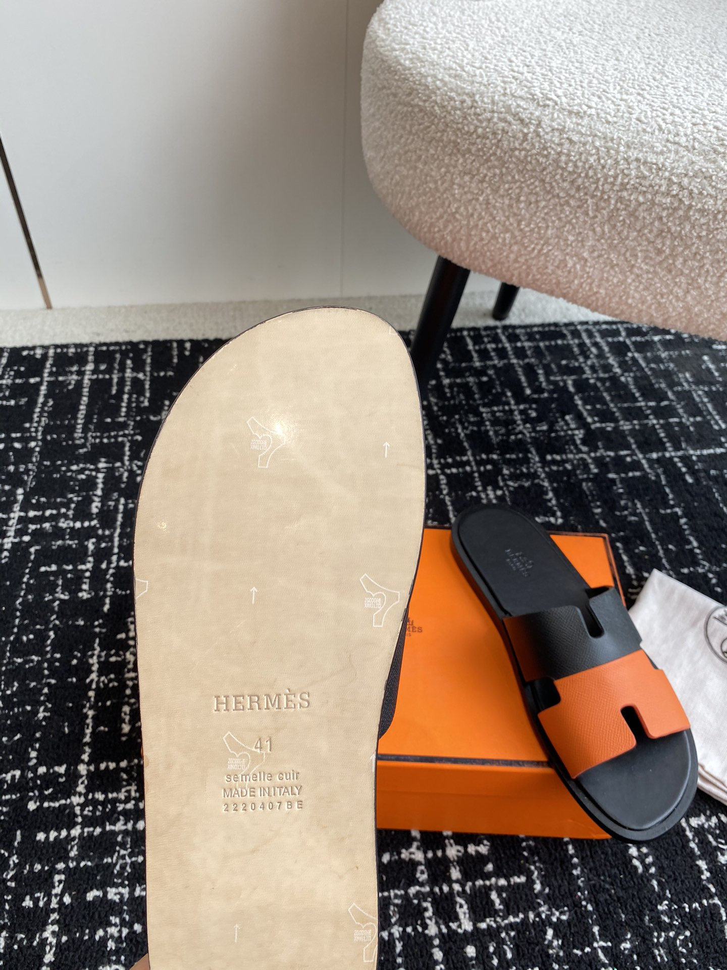 ua H**mes izmir sandal