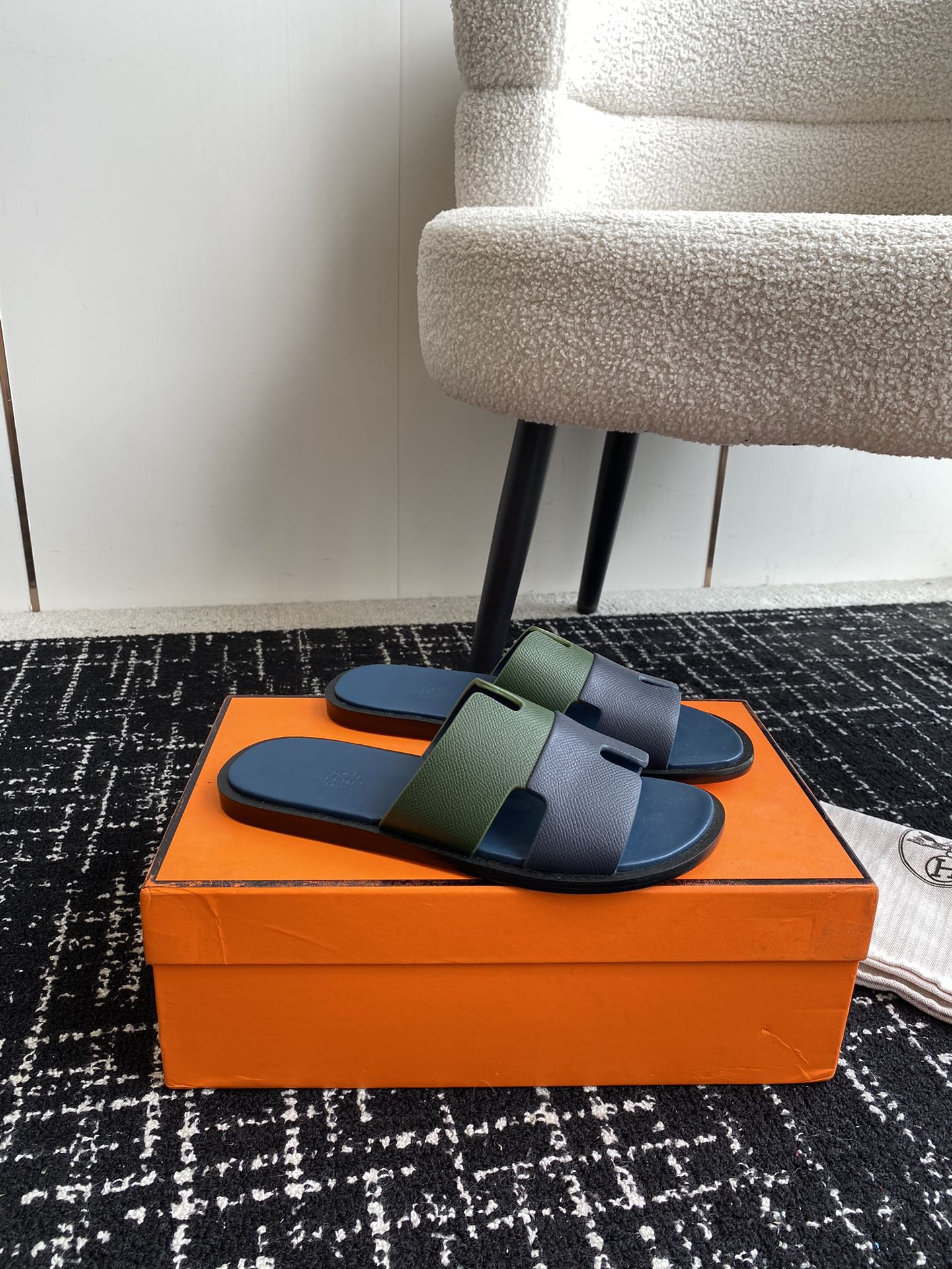 ua H**mes izmir sandal