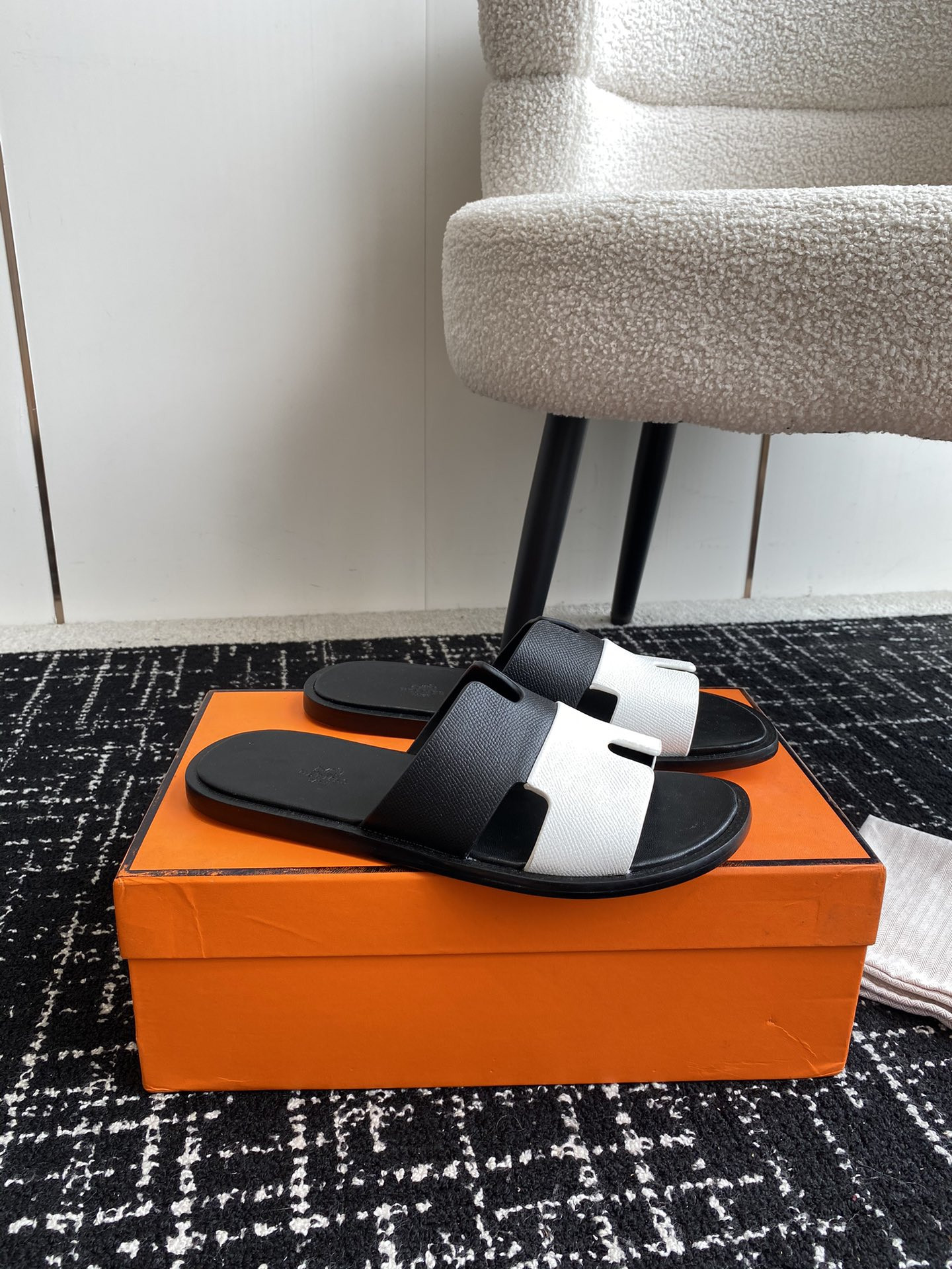 ua H**mes izmir sandal