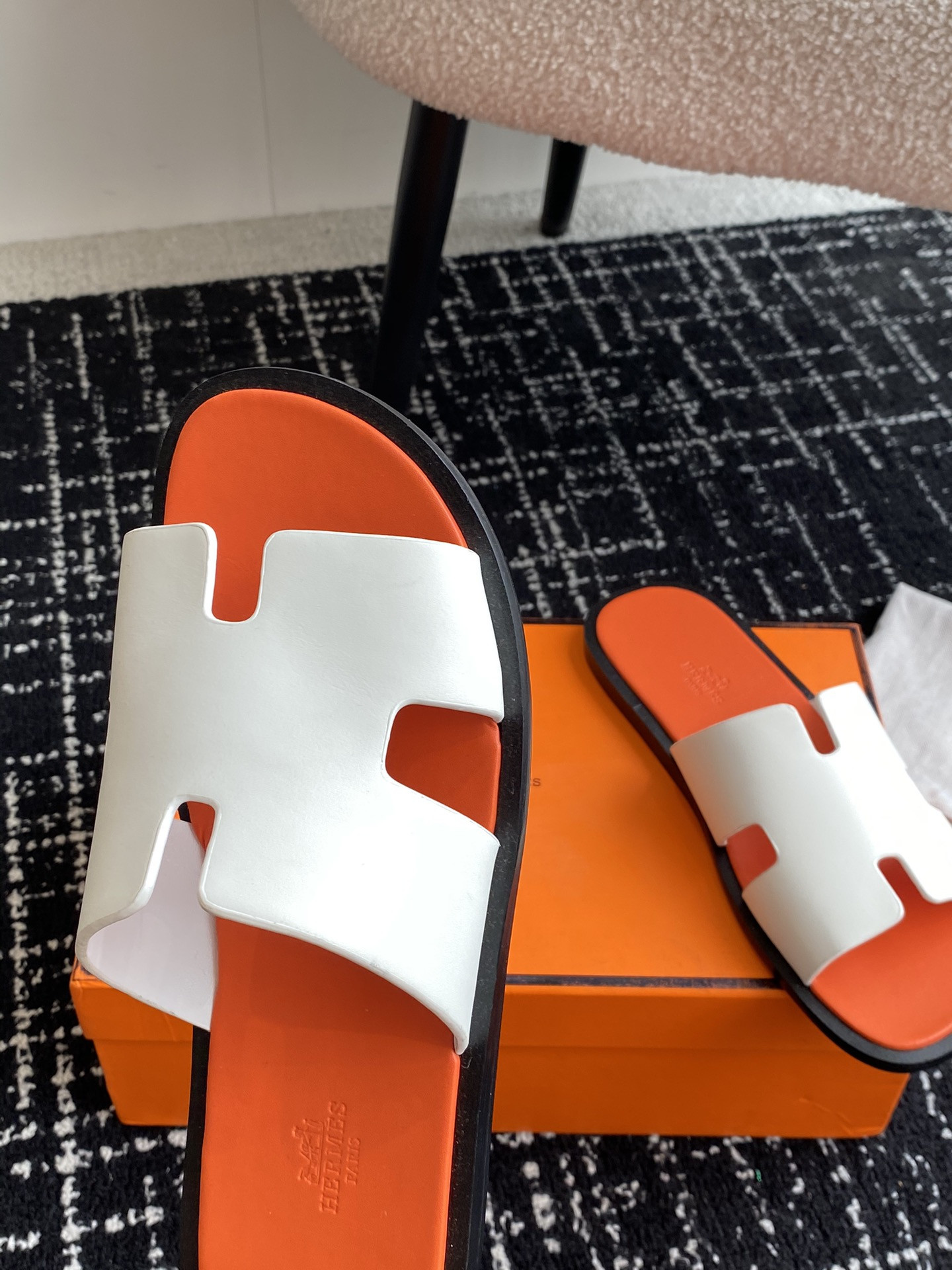 ua H**mes izmir sandal