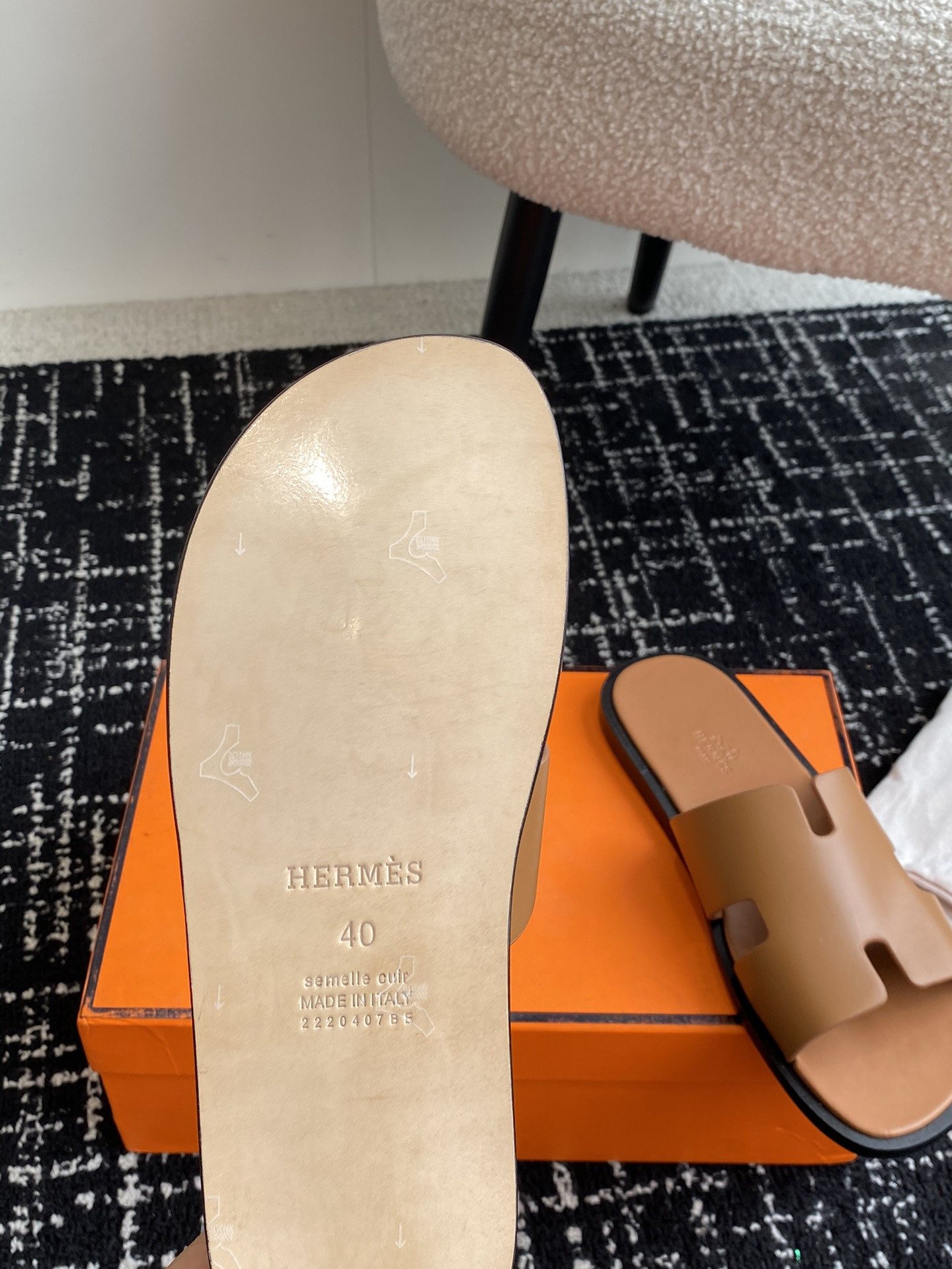 ua H**mes izmir sandal