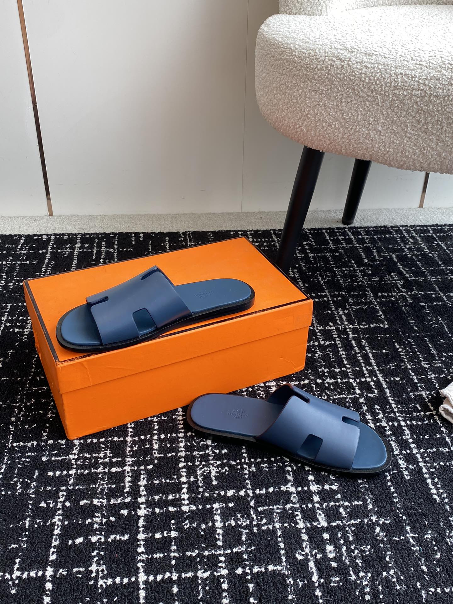 ua H**mes izmir sandal