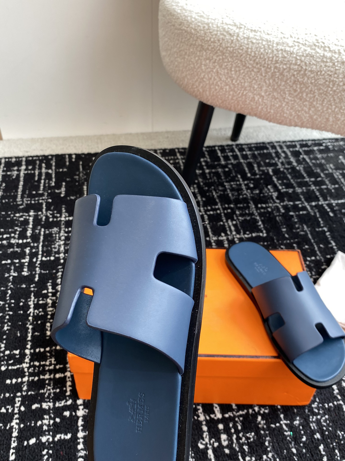 ua H**mes izmir sandal