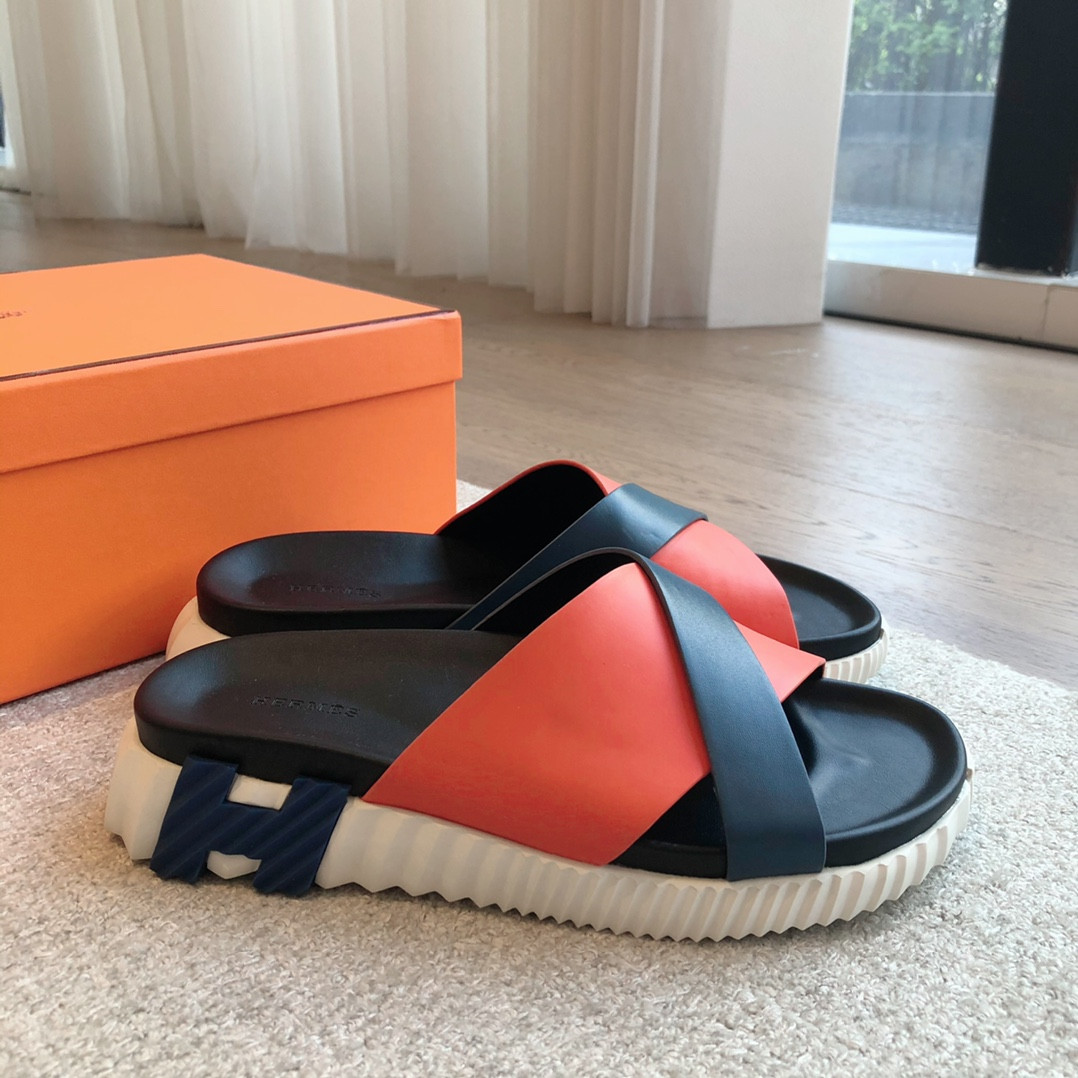 ua H**mes infra sandal