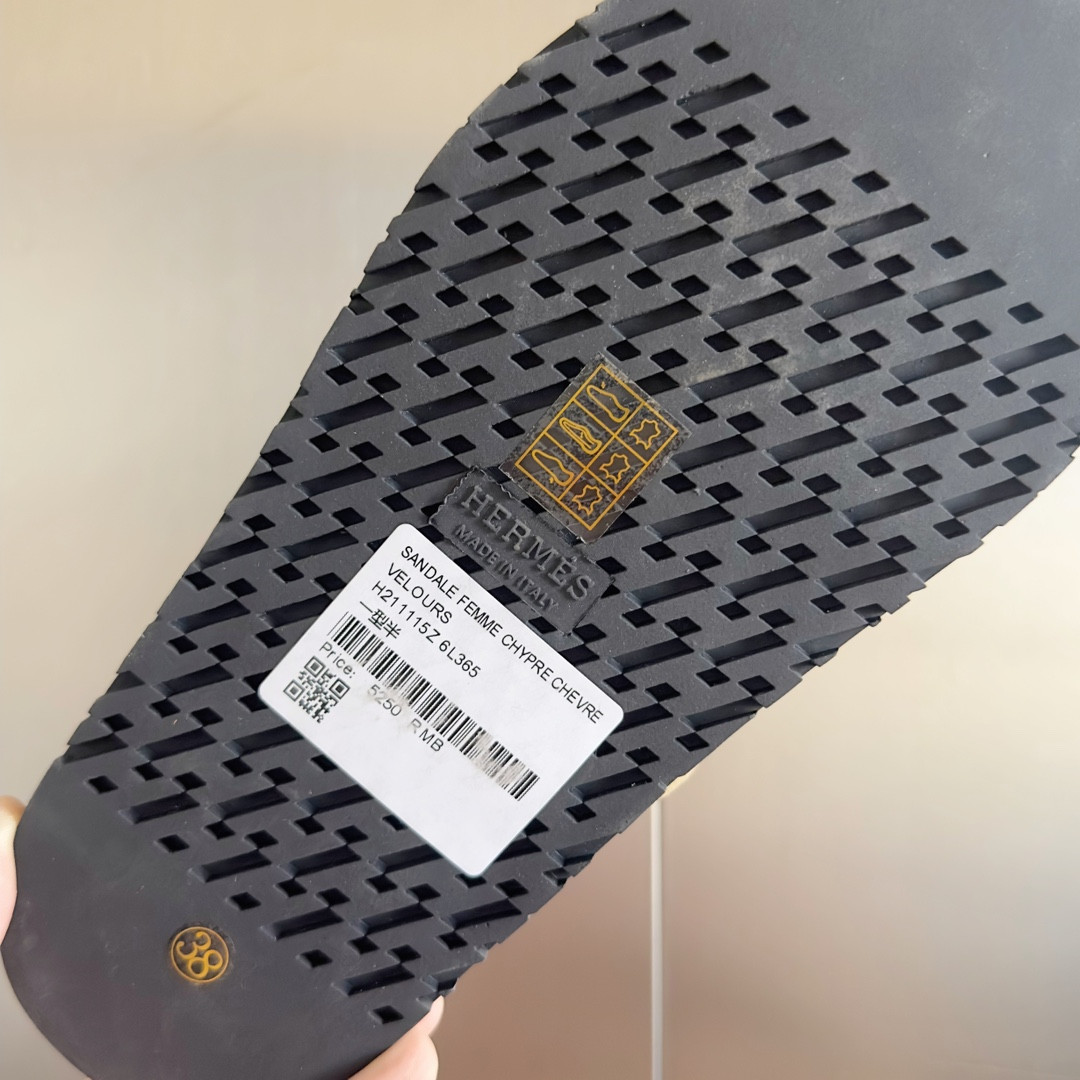 ua H**mes jackson sandal