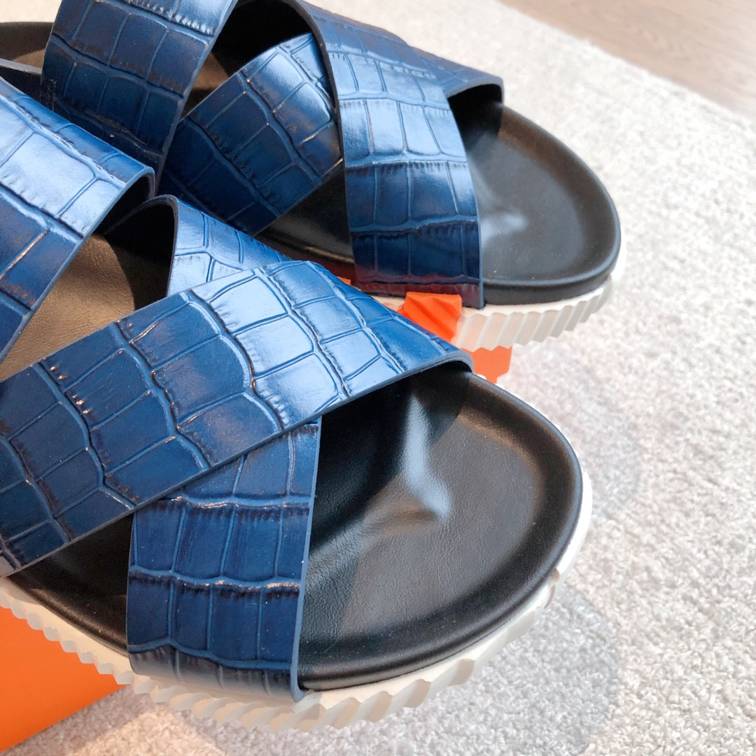 ua H**mes electric sandal
