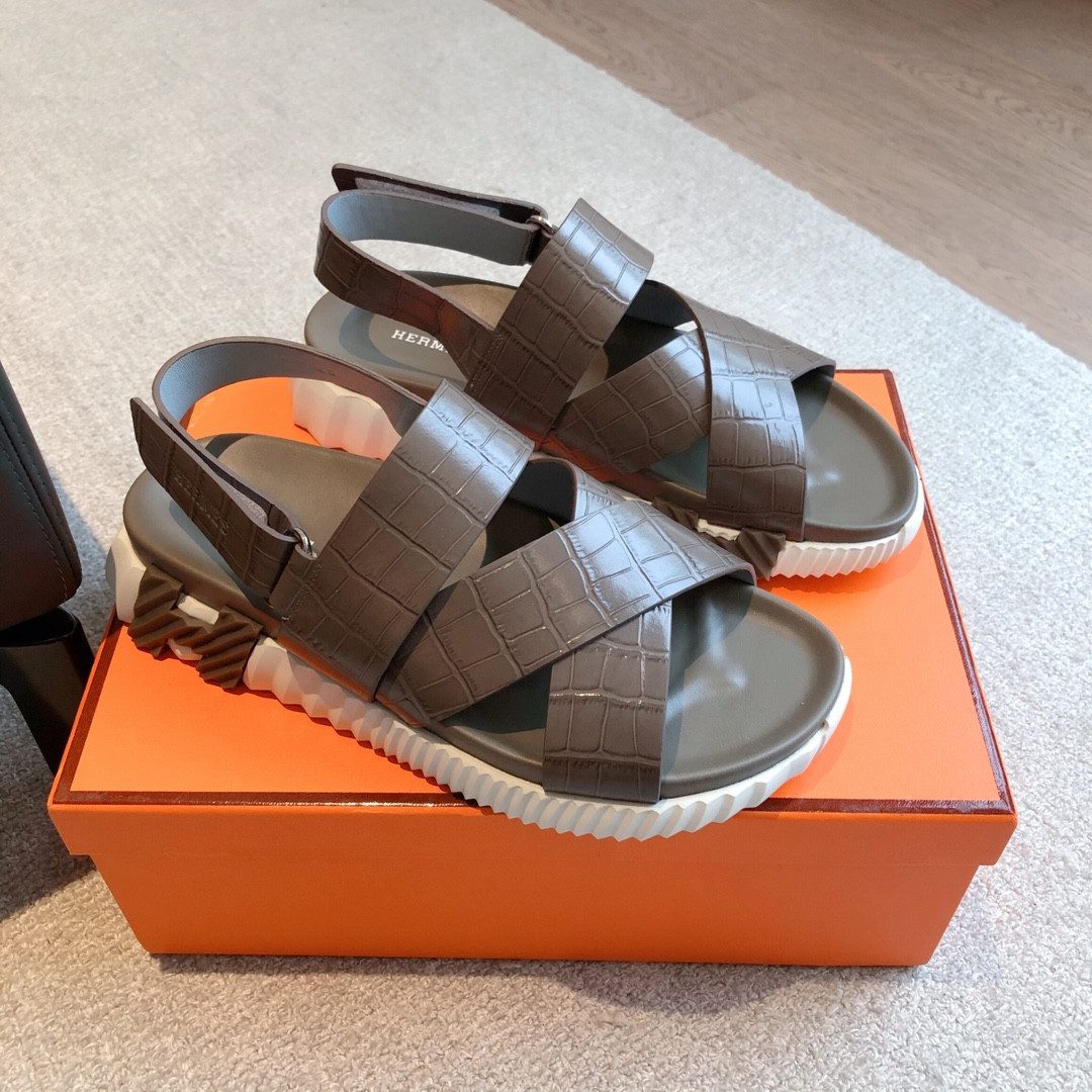 ua H**mes electric sandal