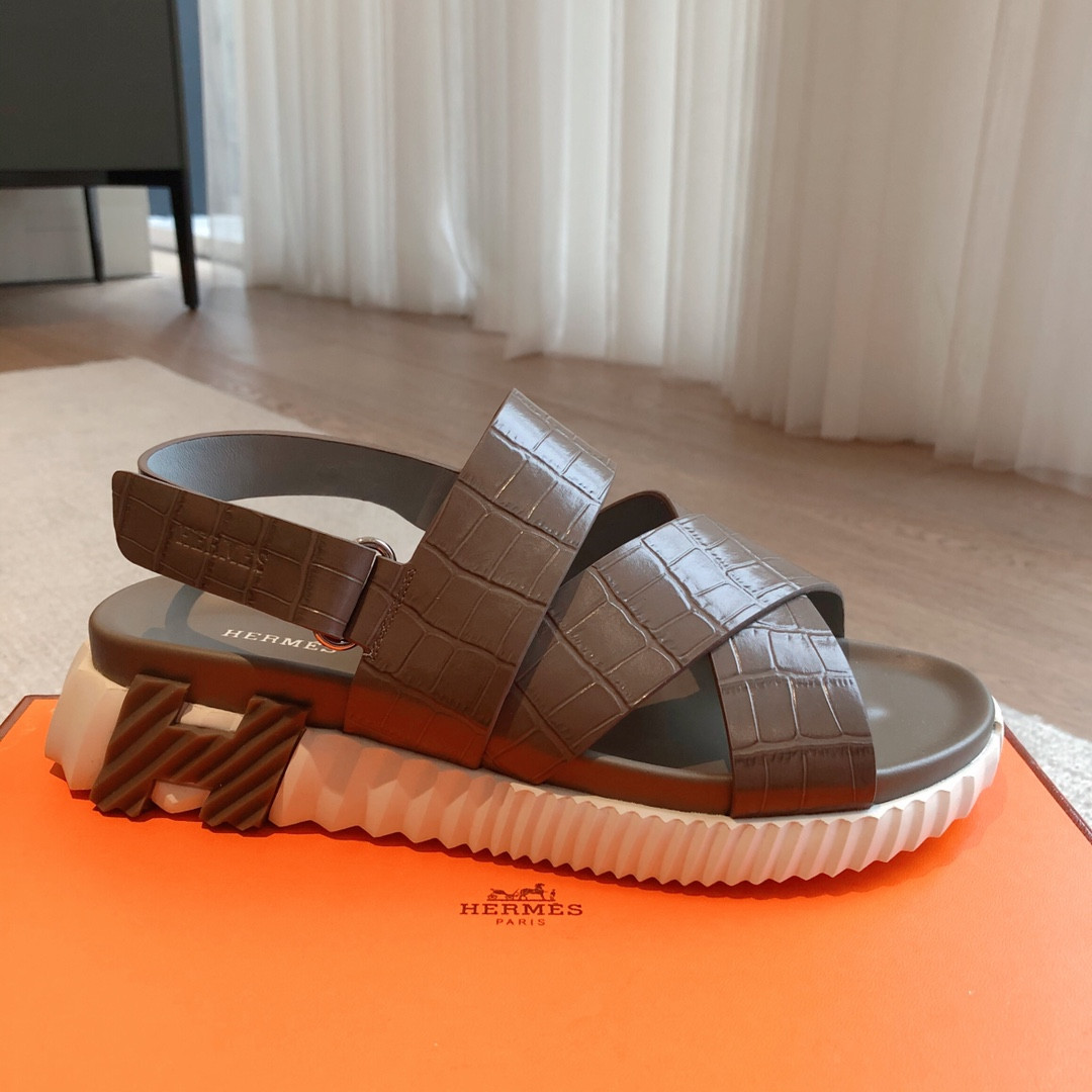 ua H**mes electric sandal