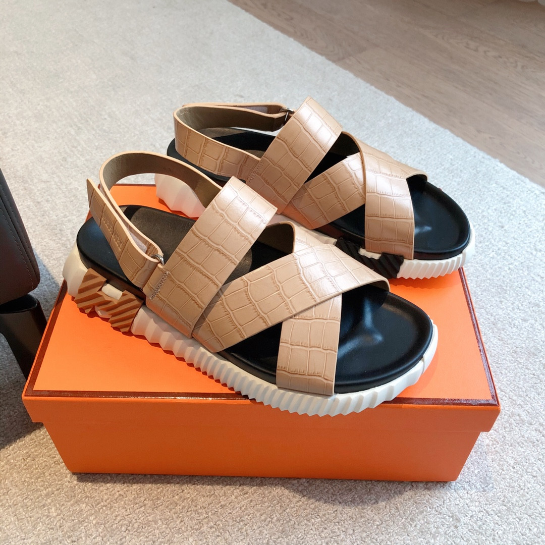 ua H**mes electric sandal
