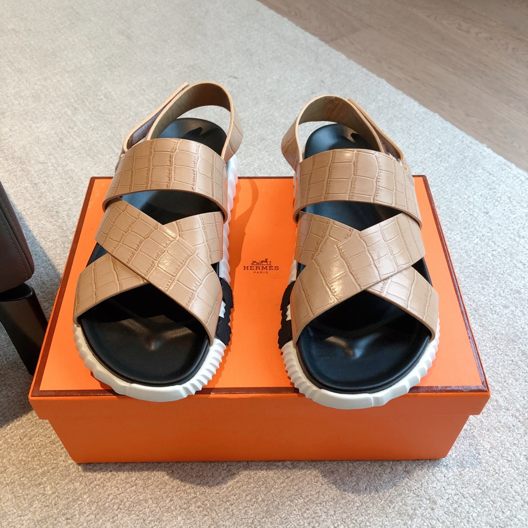 ua H**mes electric sandal