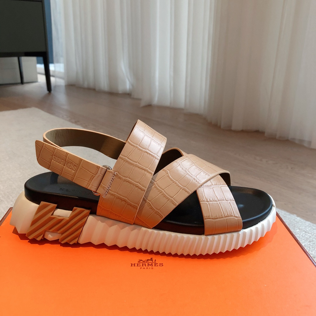ua H**mes electric sandal