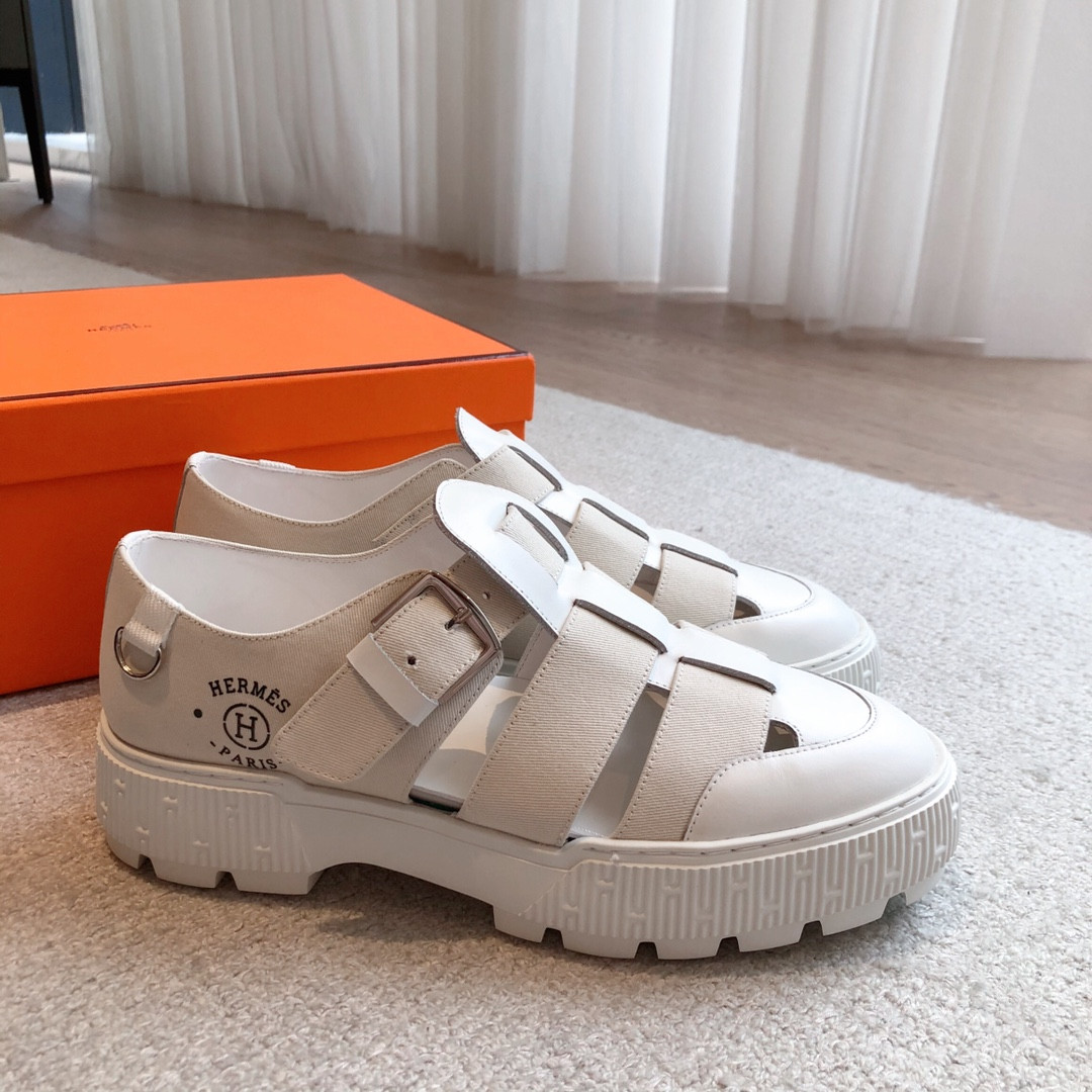 ua H**mes item sandal