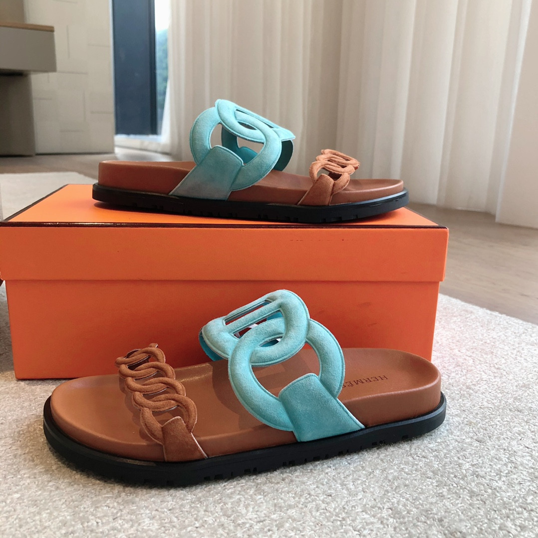 ua H**mes extra sandal