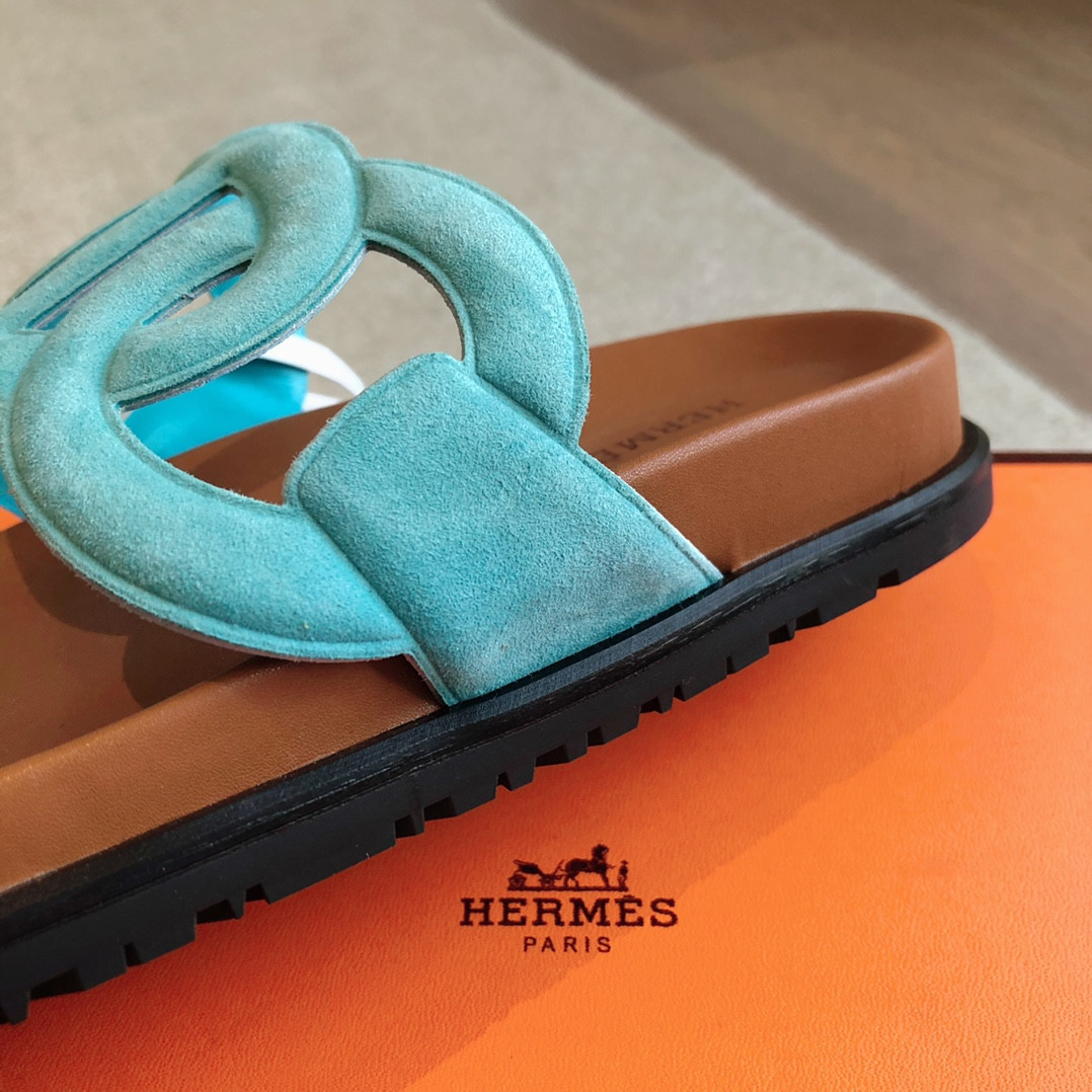 ua H**mes extra sandal