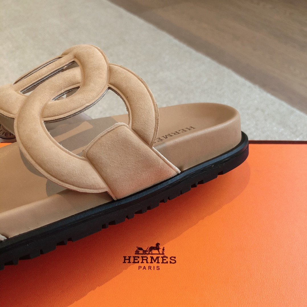 ua H**mes extra sandal