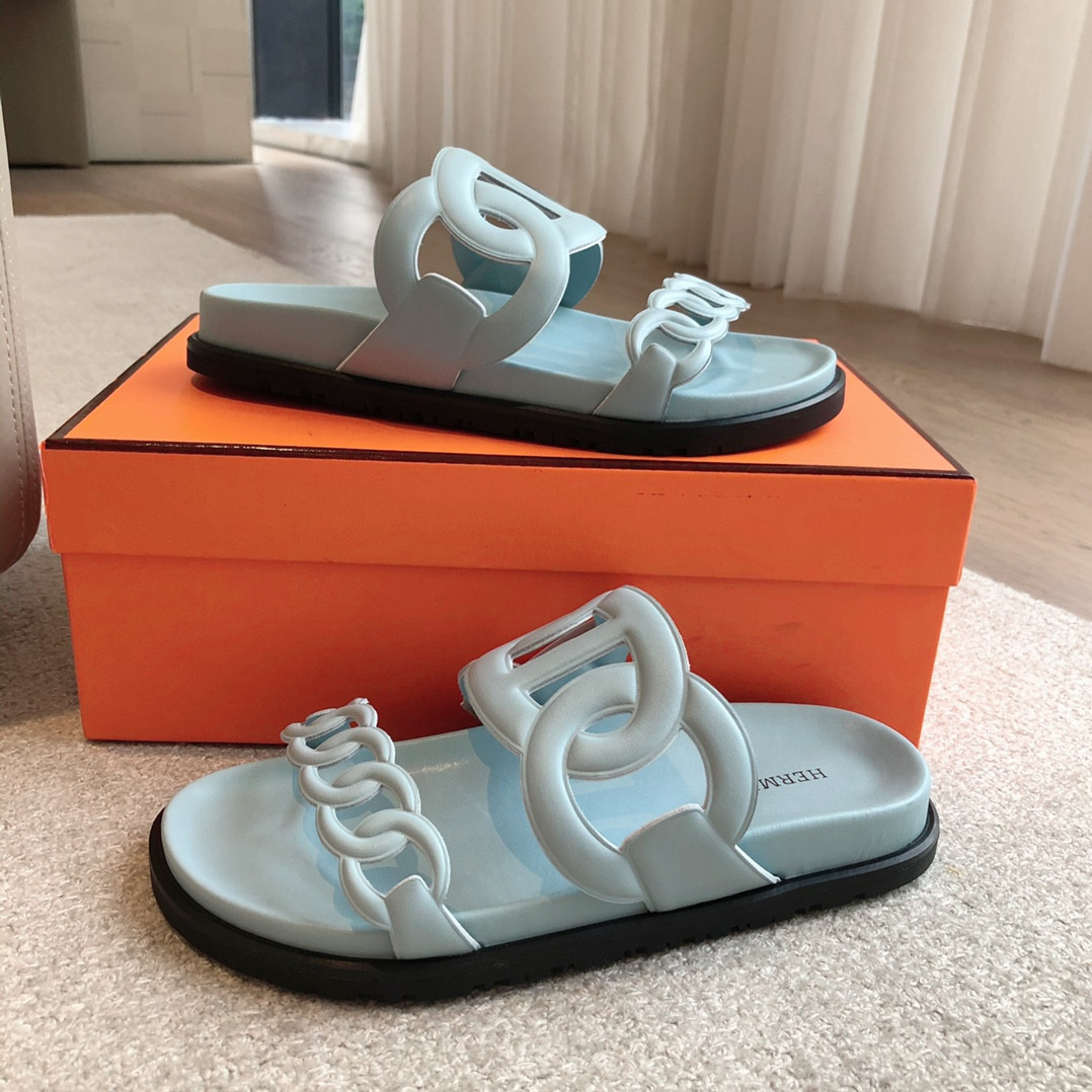 ua H**mes extra sandal