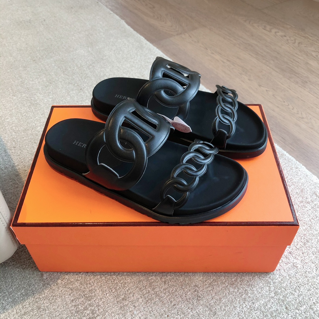ua H**mes extra sandal