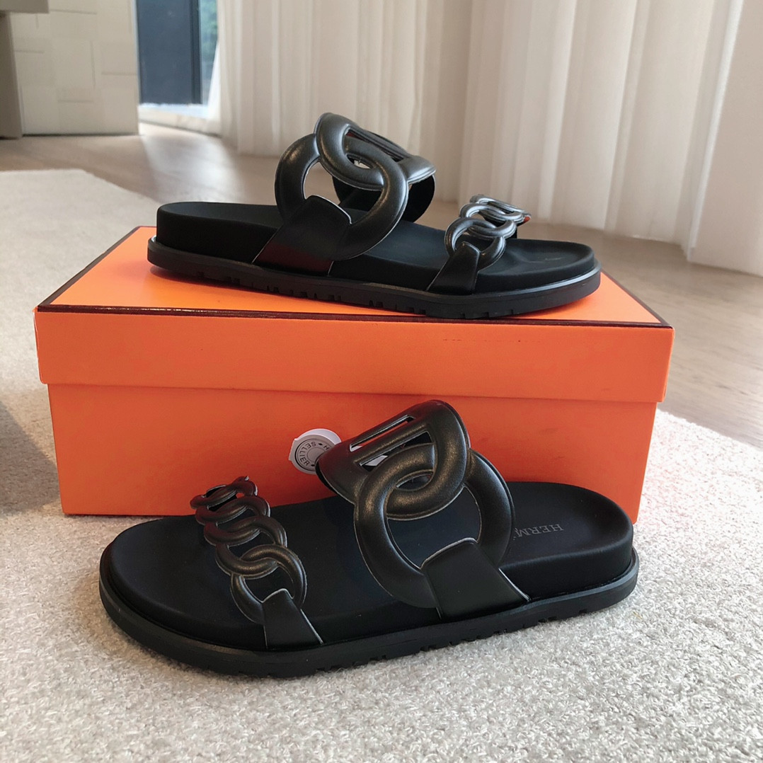 ua H**mes extra sandal