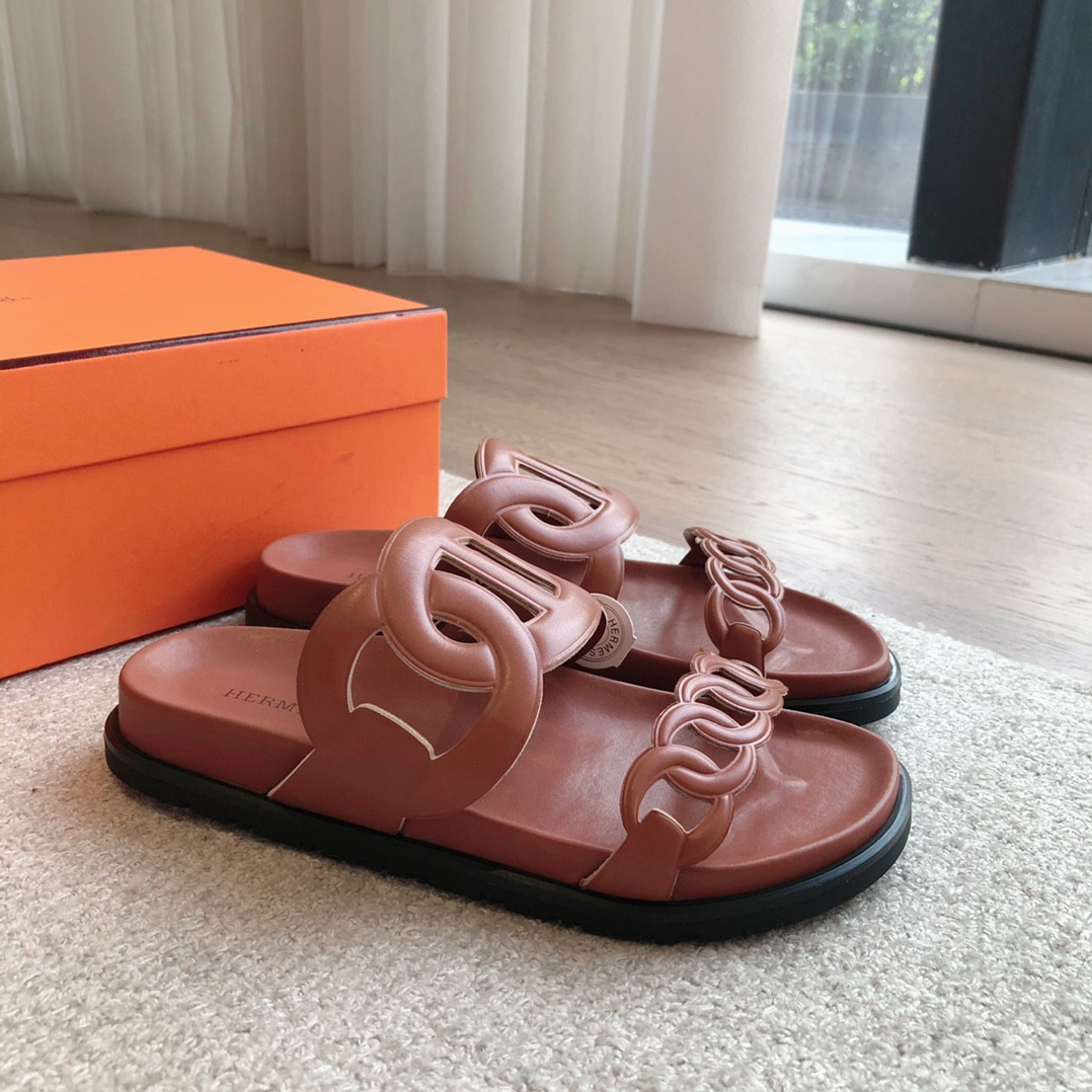 ua H**mes extra sandal