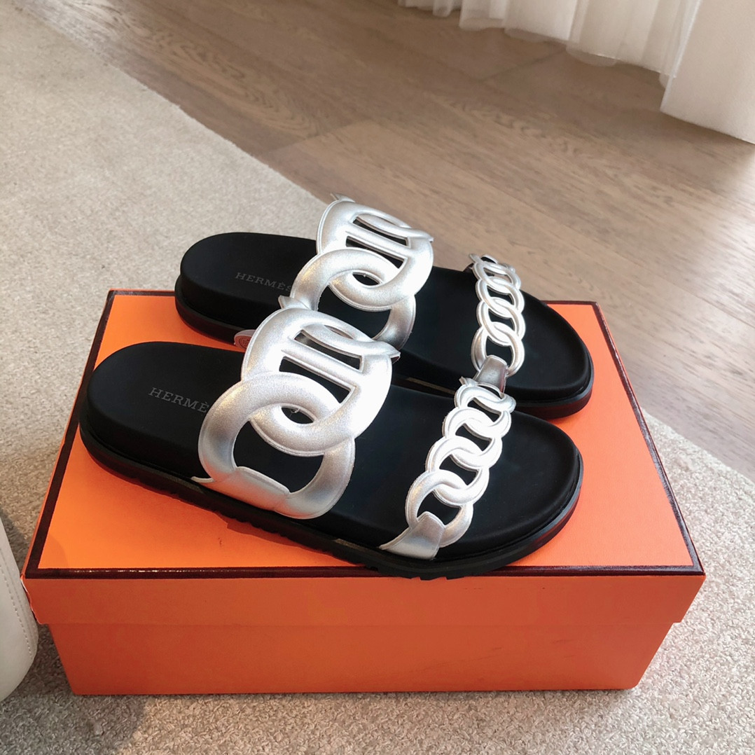 ua H**mes extra sandal
