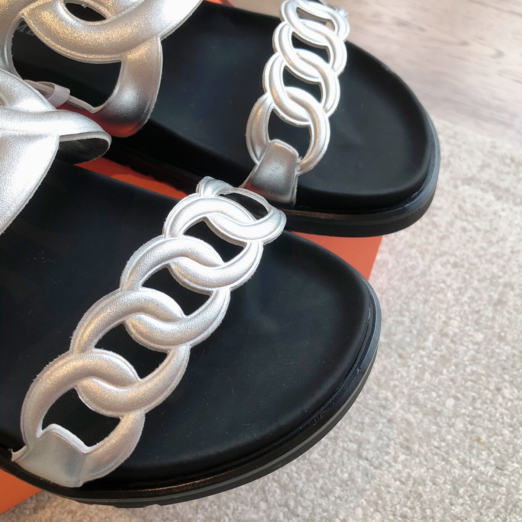 ua H**mes extra sandal