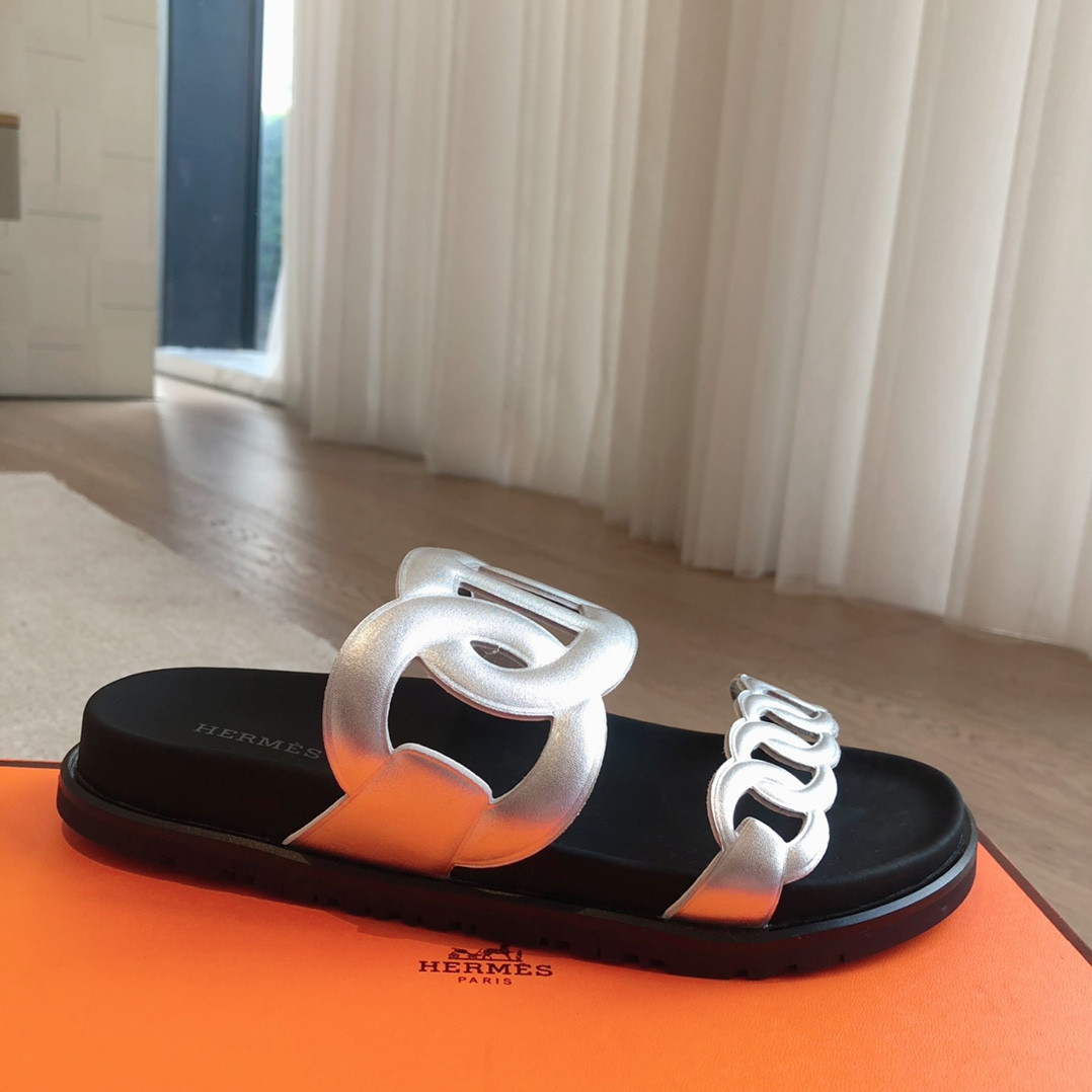 ua H**mes extra sandal